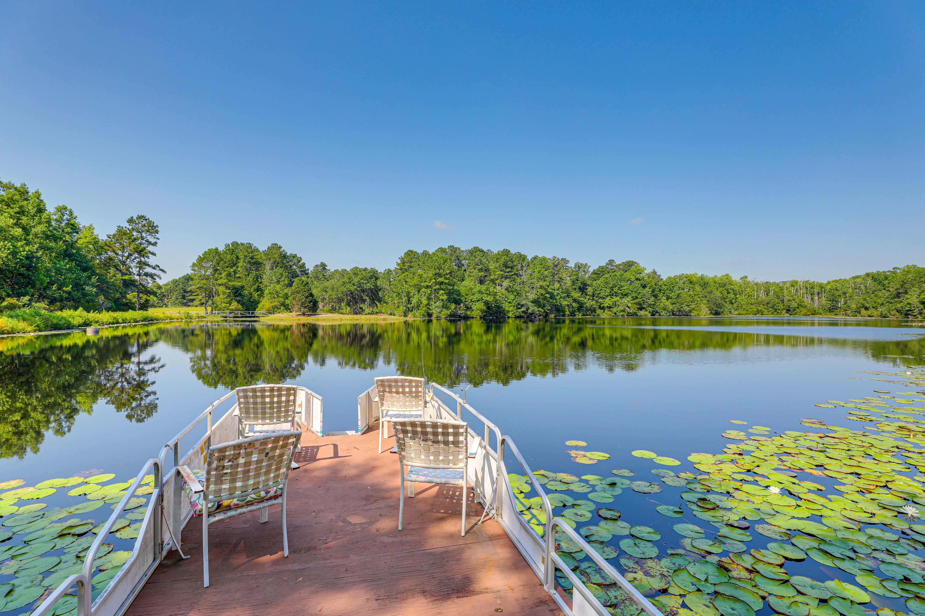Ehrhardt Vacation Rental | 2BR | 1BA | 2,500 Sq Ft | 2 Steps Required