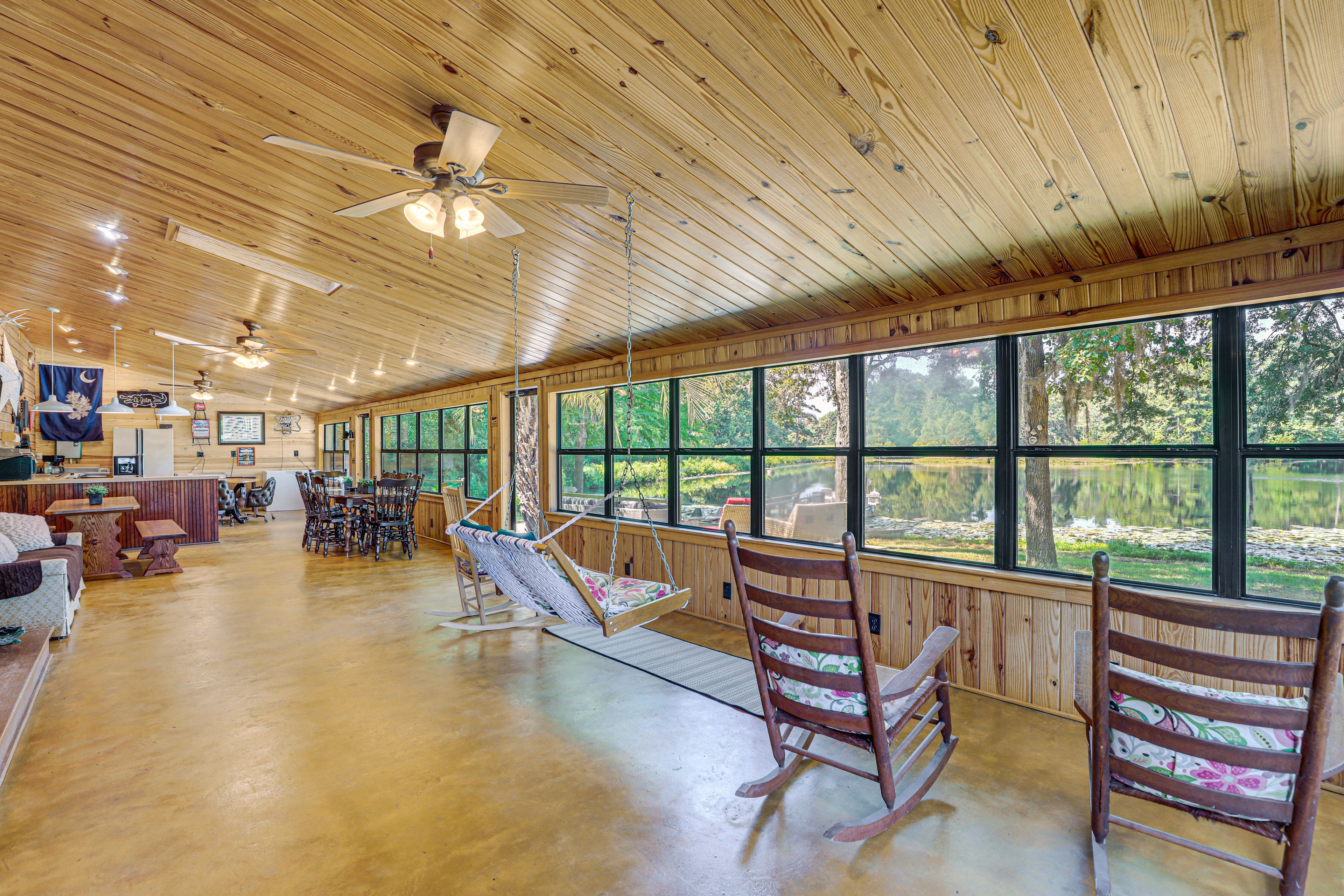 Sunroom | Dining Area 1