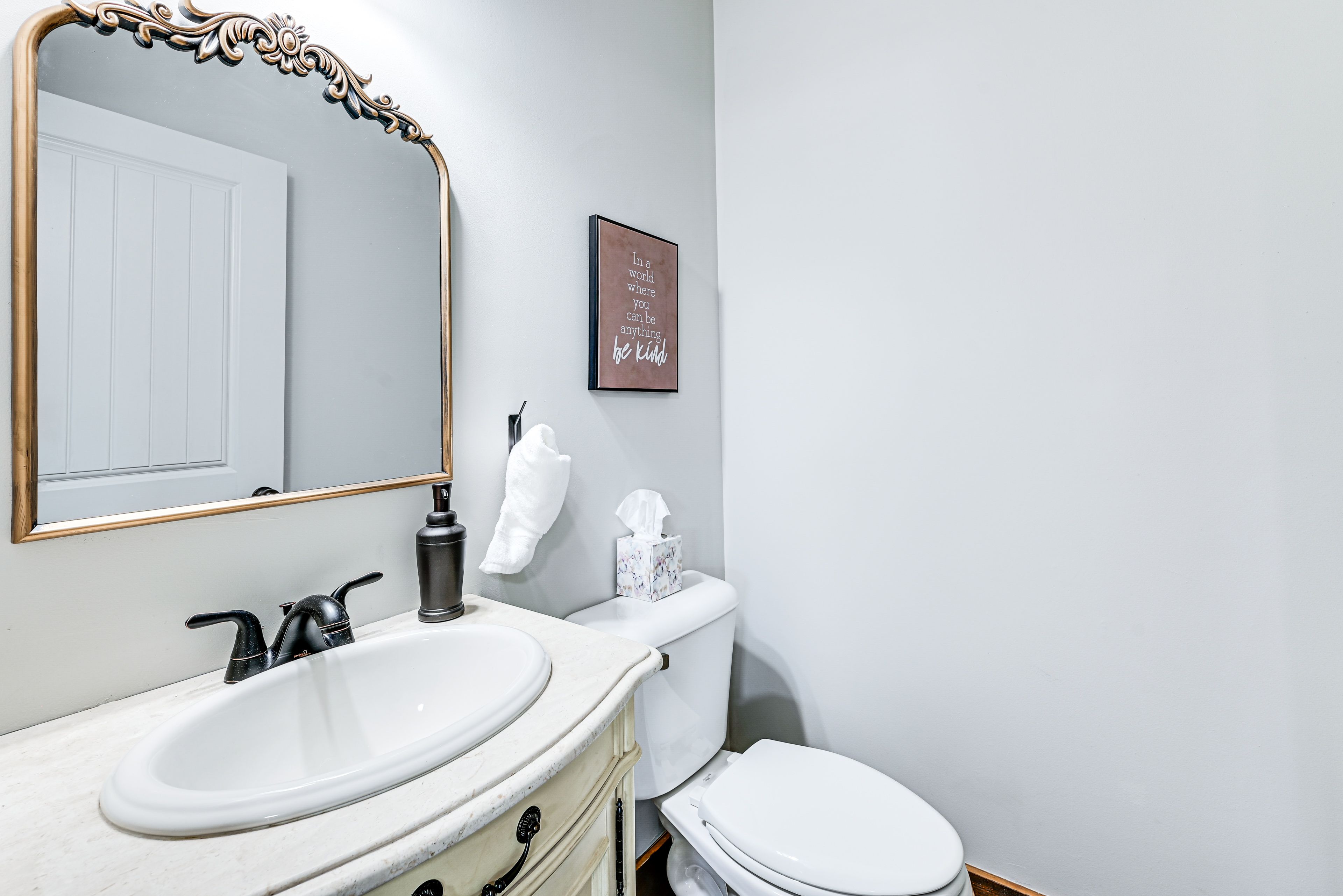 Half Bathroom | 2nd Floor