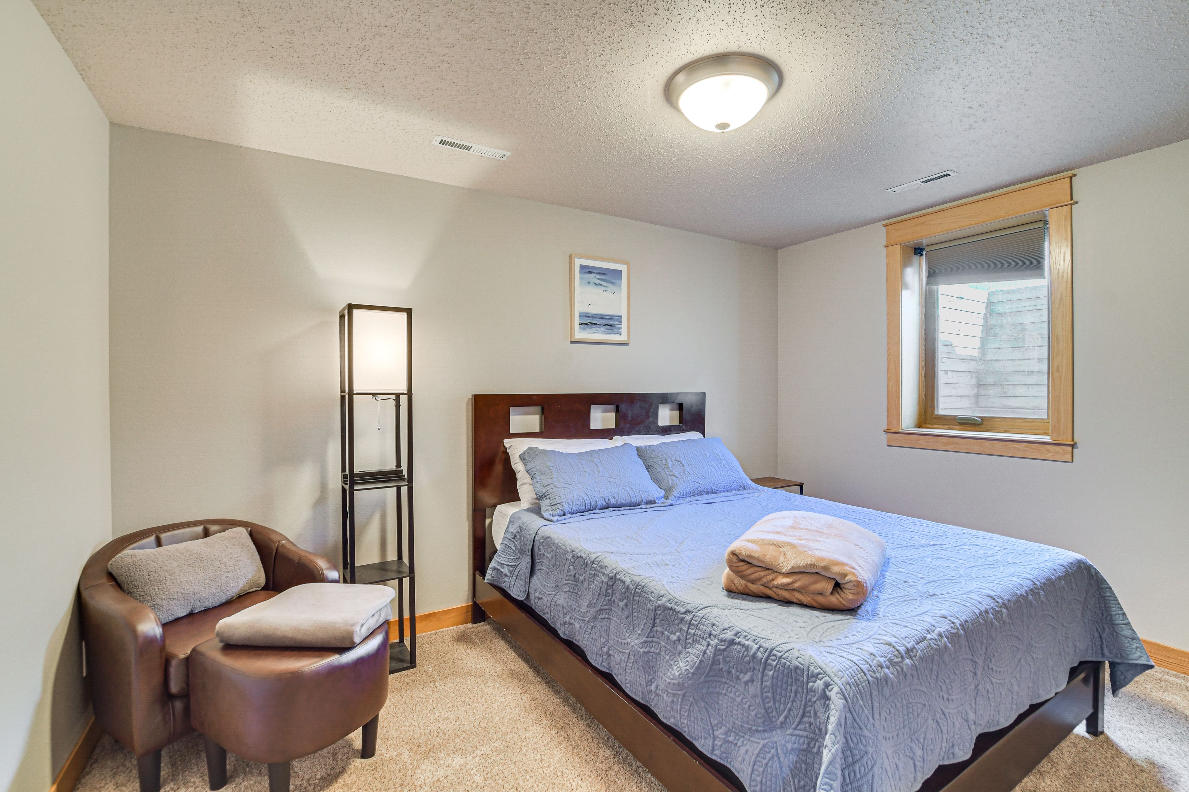 Bedroom 4 | Queen Bed | Basement Level