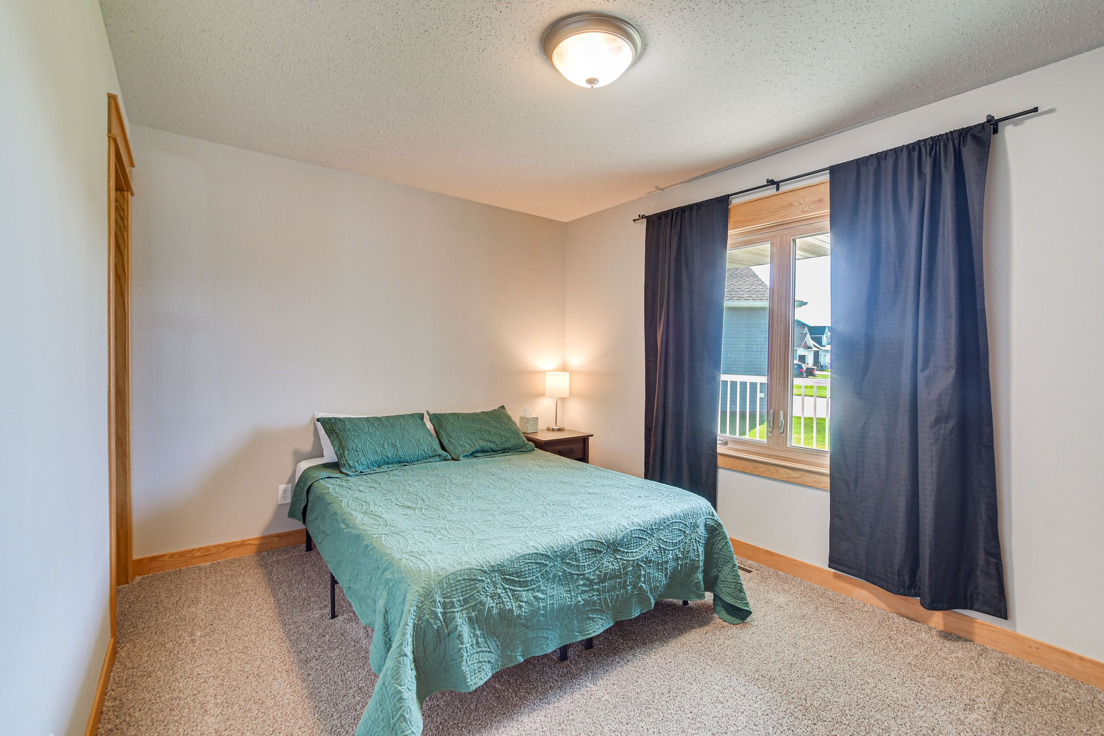 Bedroom 2 | Queen Bed | 1st Floor