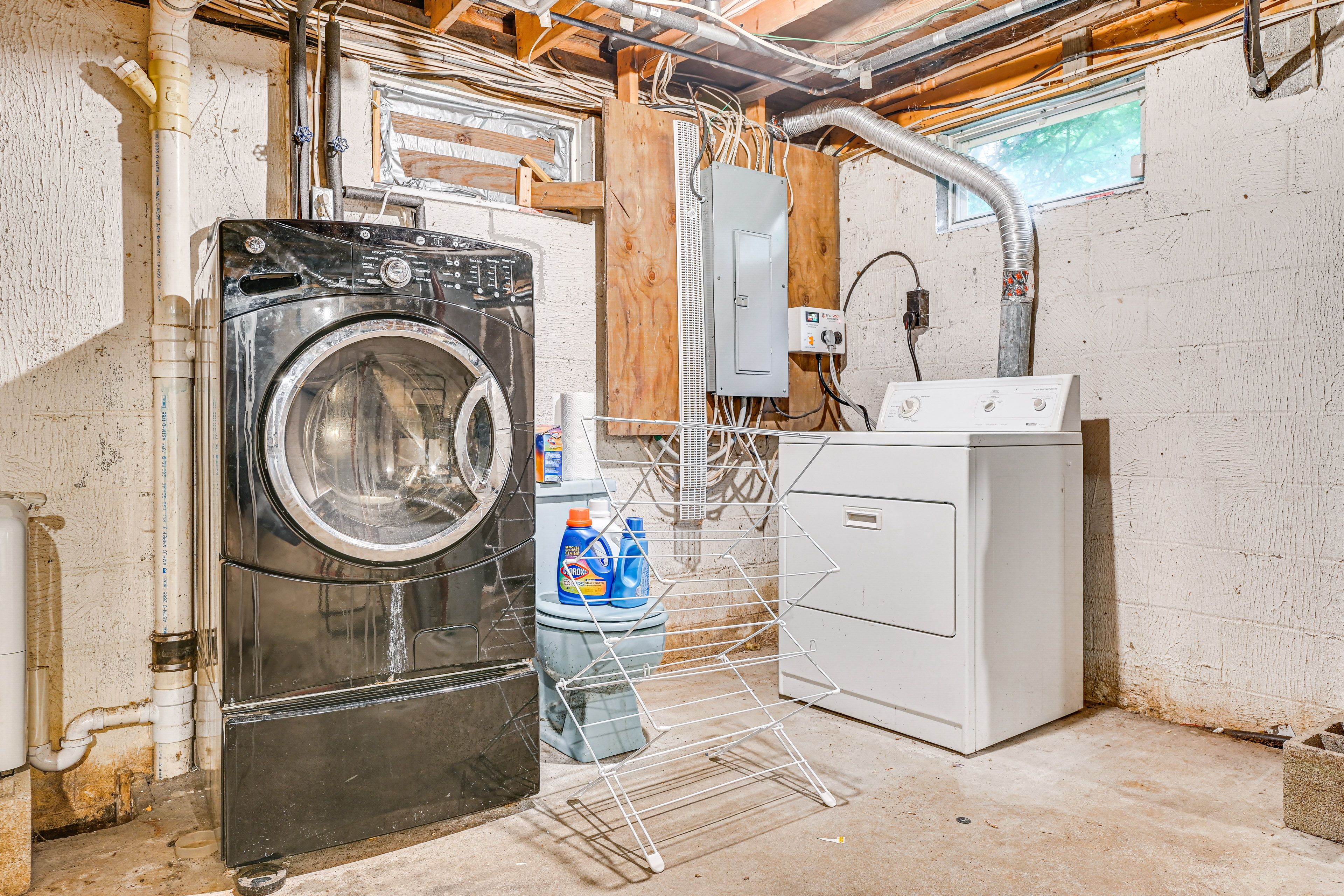 Laundry Area | Basement | Washer & Dryer