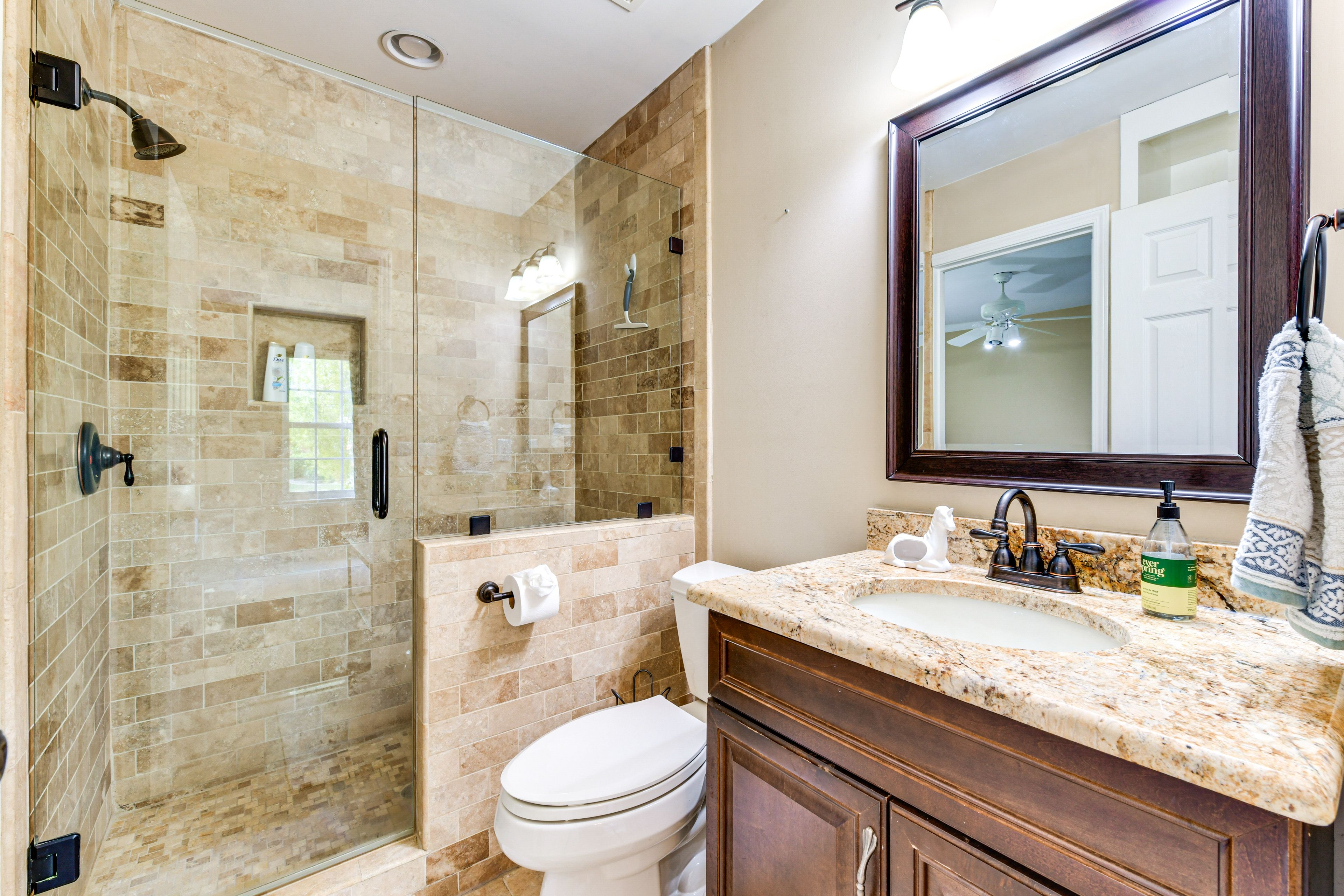Shared En-Suite Bathroom | Linens Provided | 2nd Floor