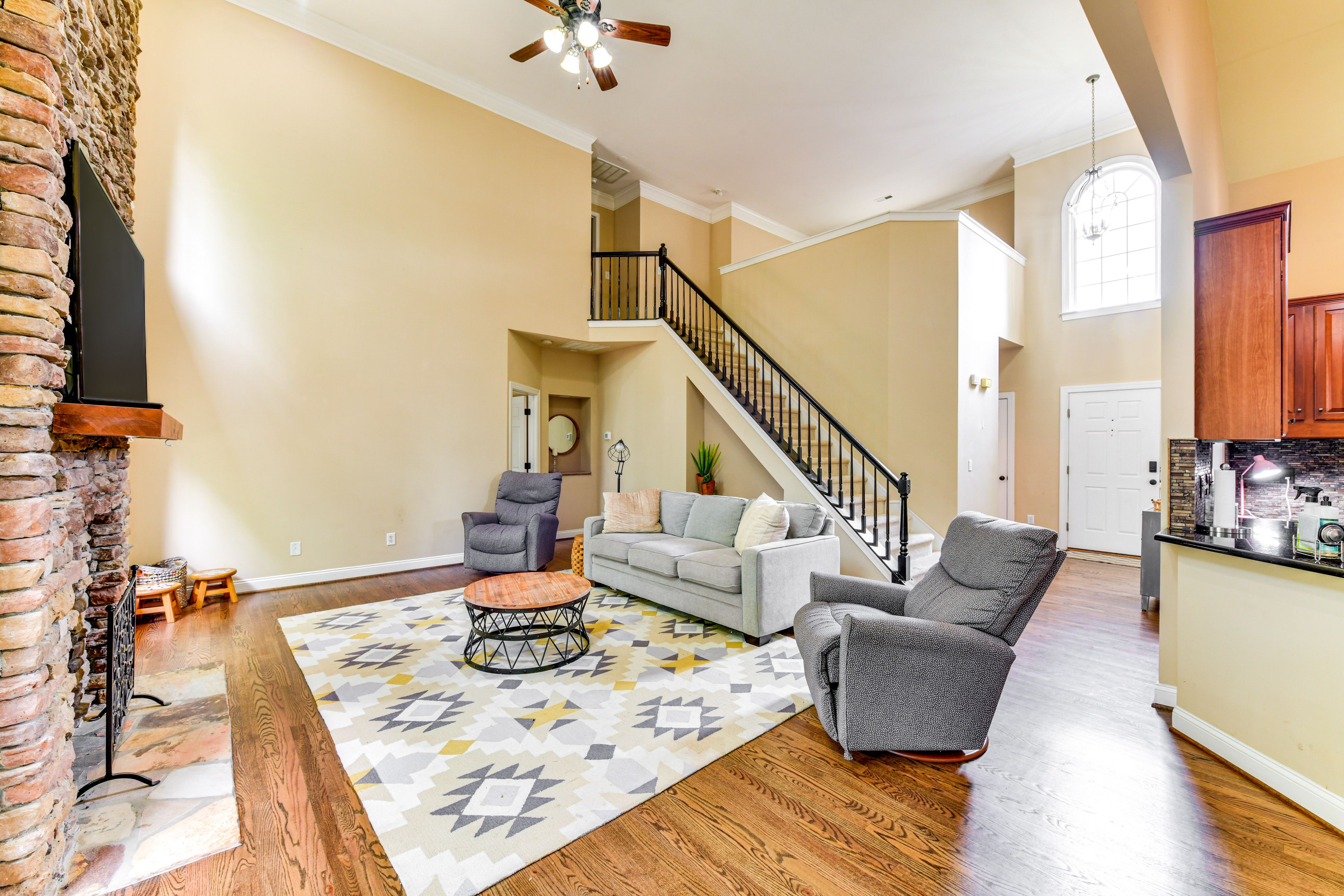 Living Room | Smart TV | Decorative Fireplace | 1st Floor