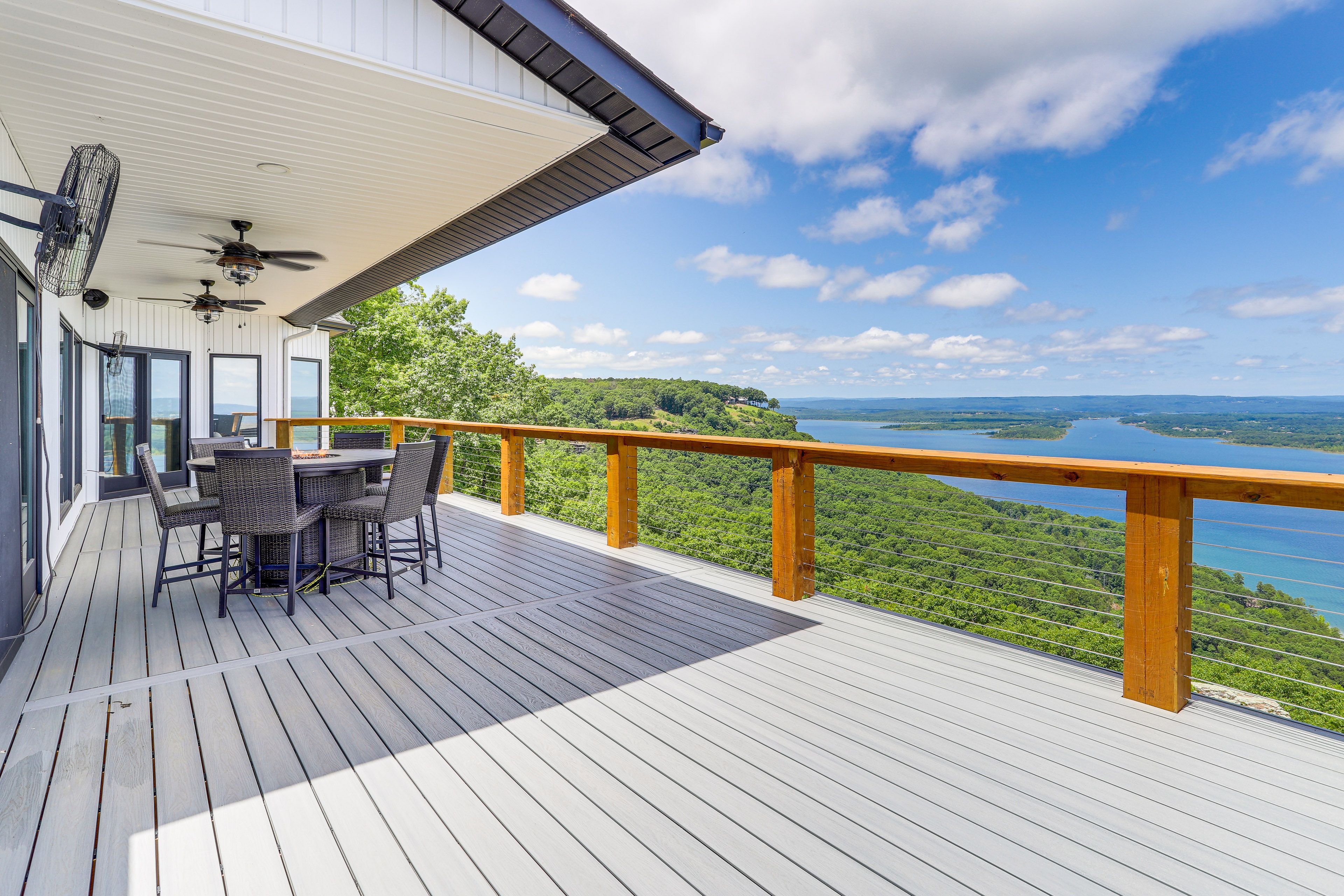 Upper Deck | Outdoor Dining Area | Fire Pit