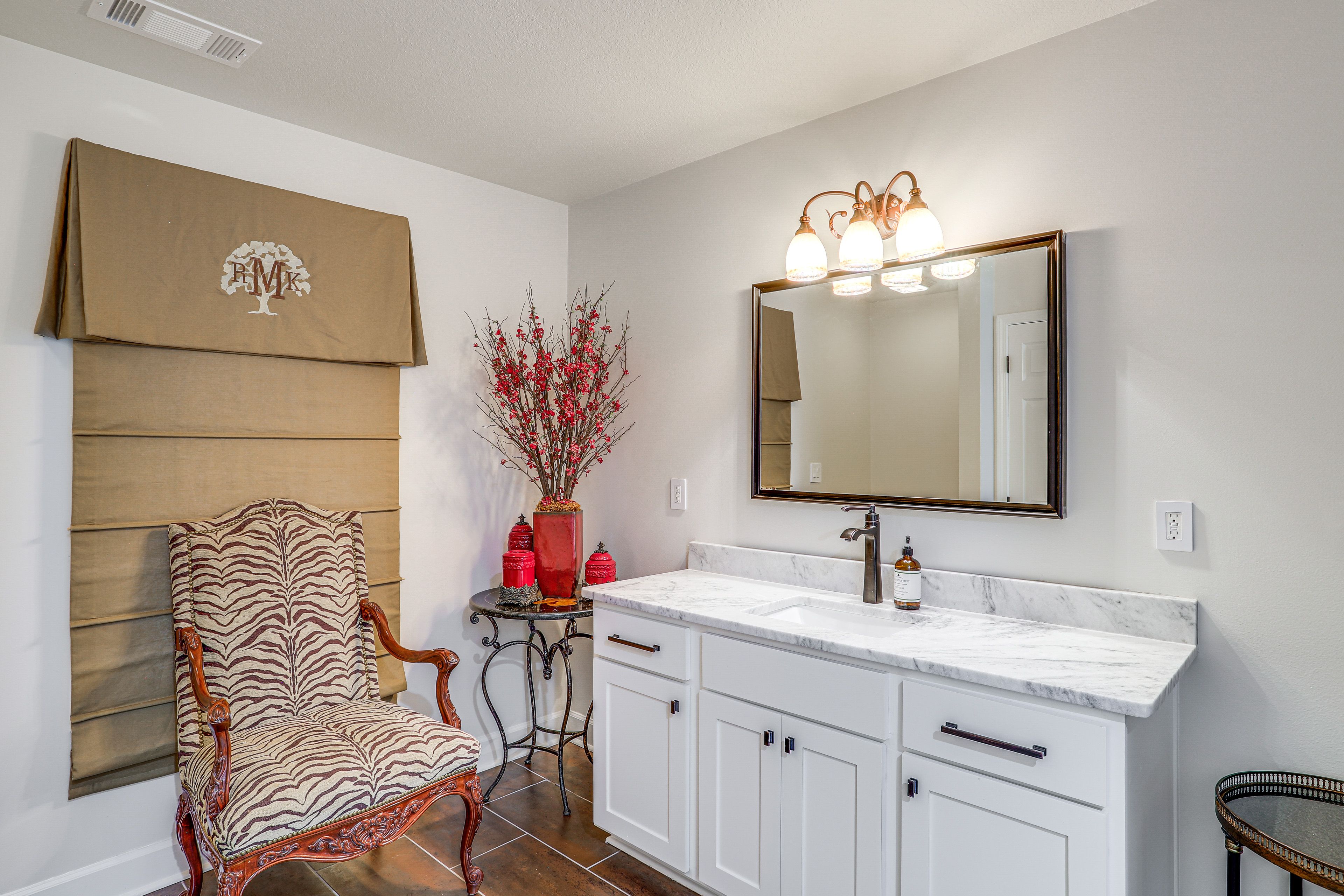 Full Bath | Complimentary Toiletries | Main Level