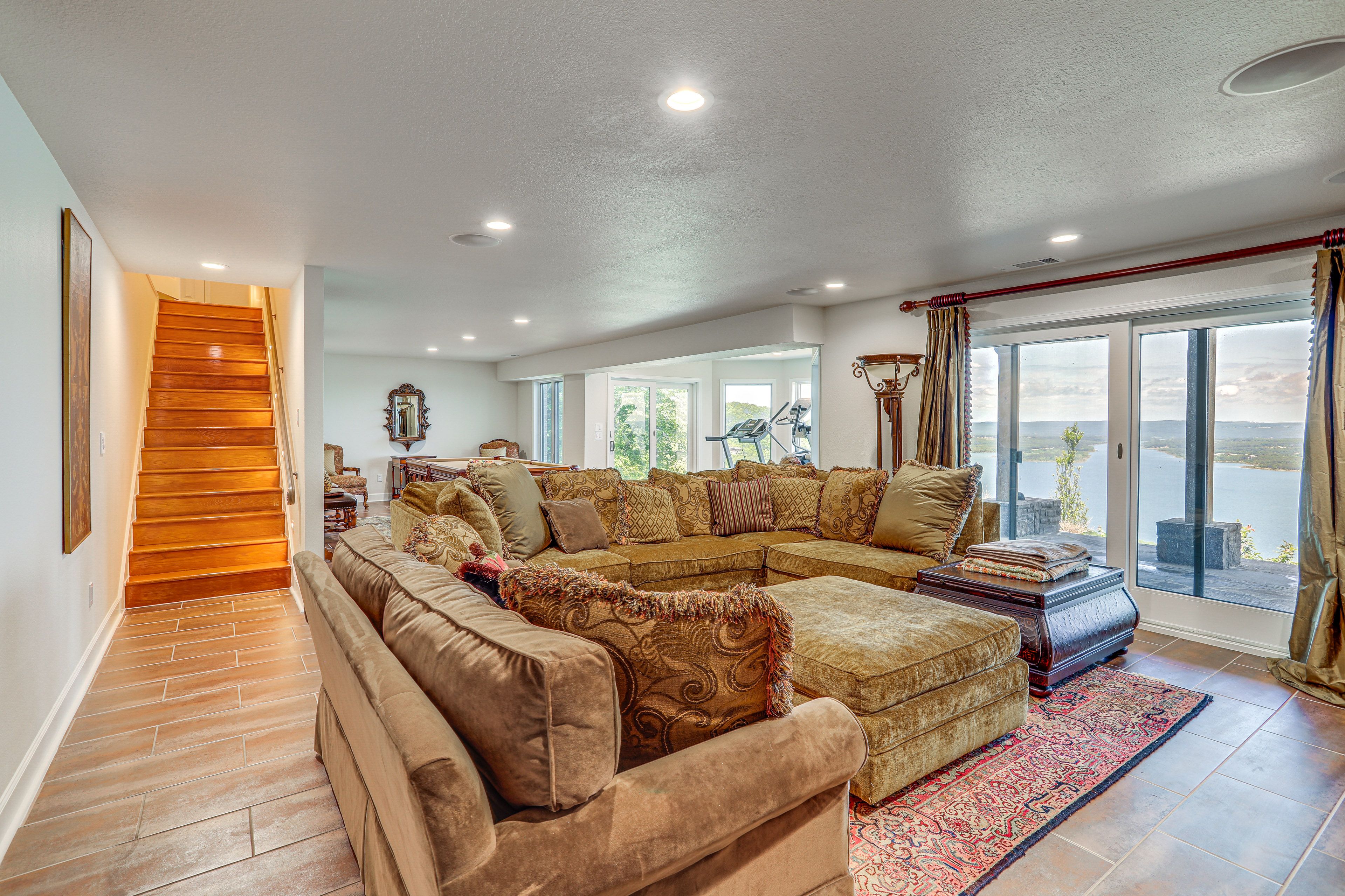 Living Room | Smart TV | Pool Table | Lower Level