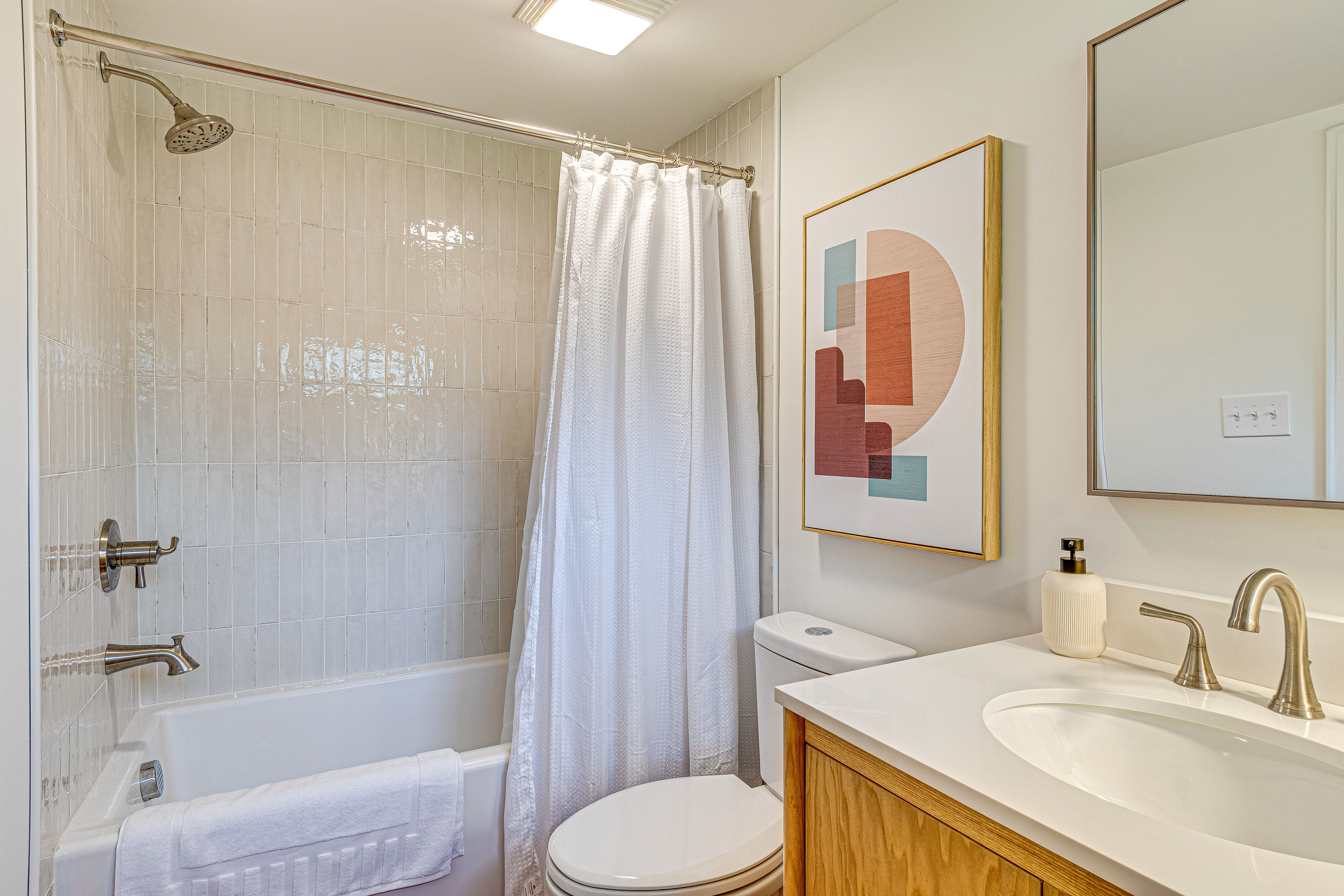 Full Bath | Towels | Hair Dryer