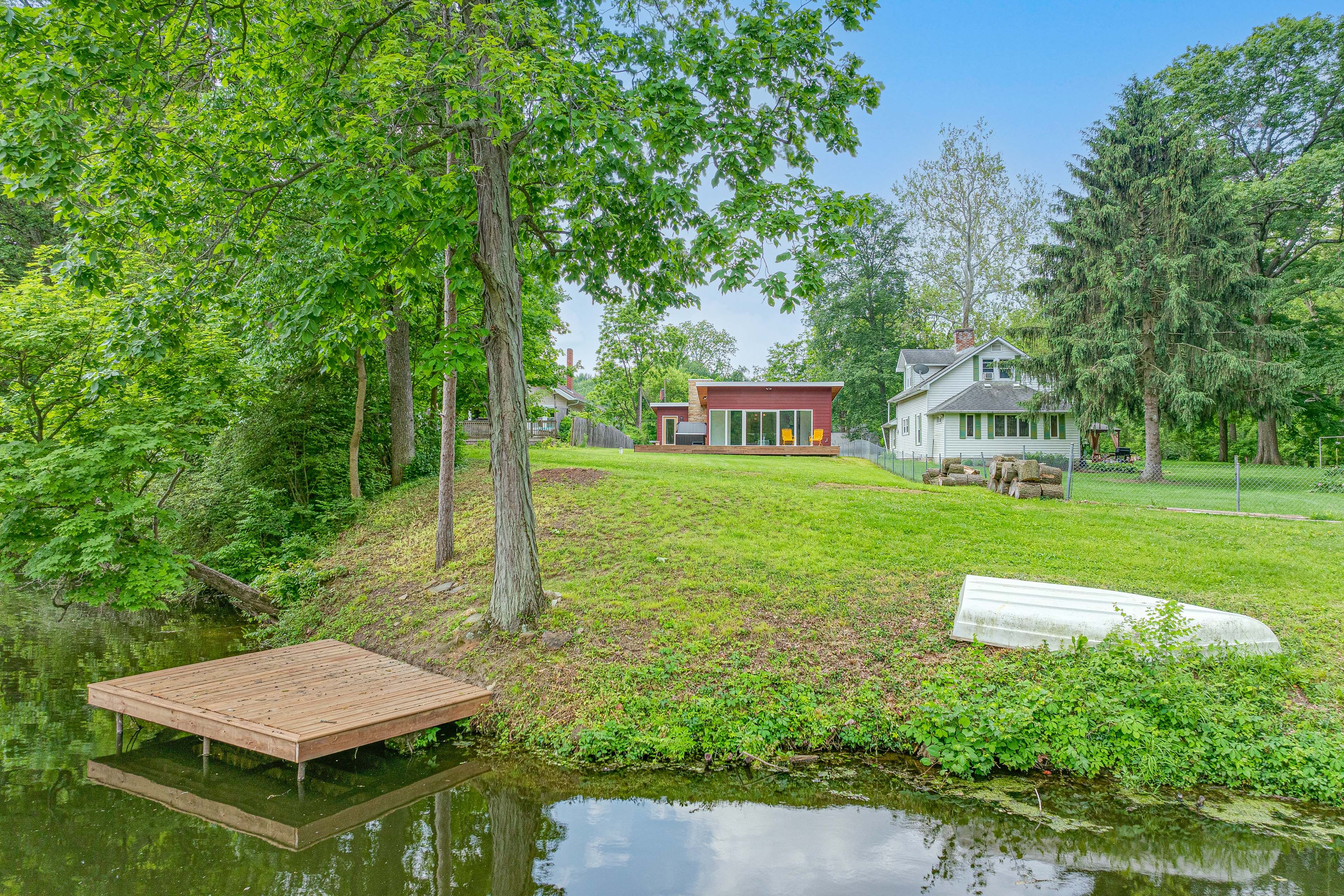 Lakefront | Private Dock