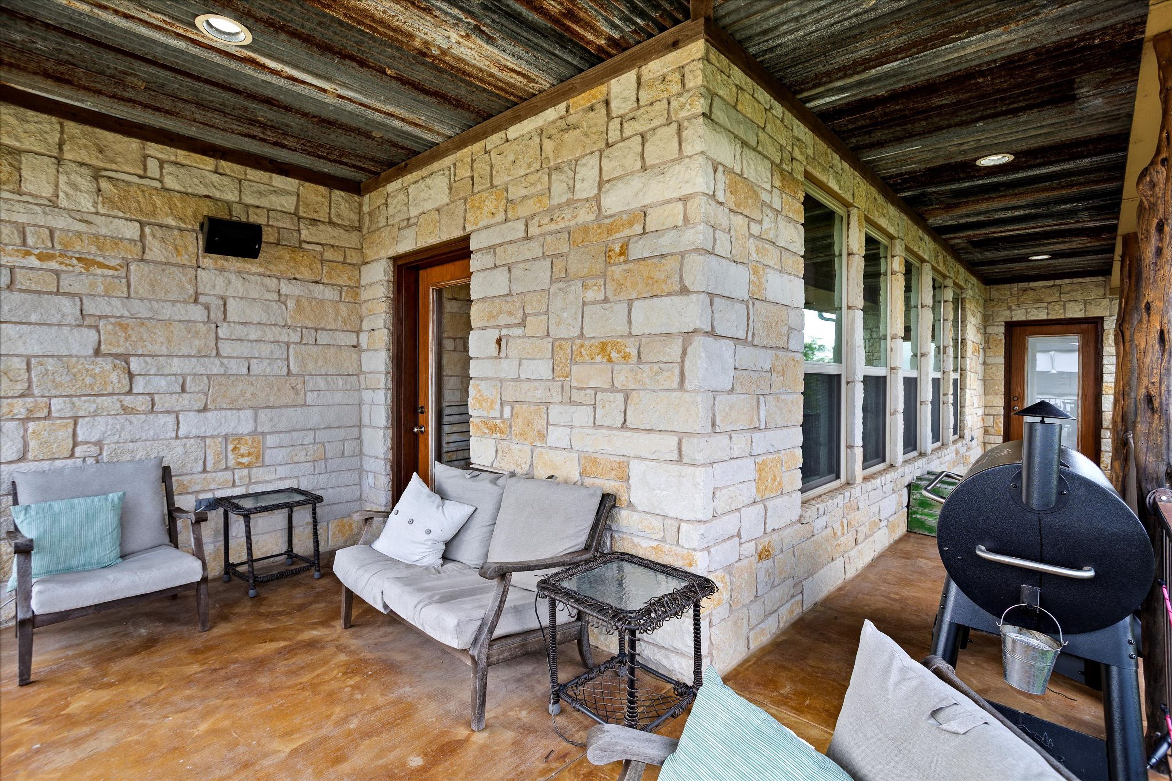 Wraparound Balcony w/ Patio Furniture & Lake Views