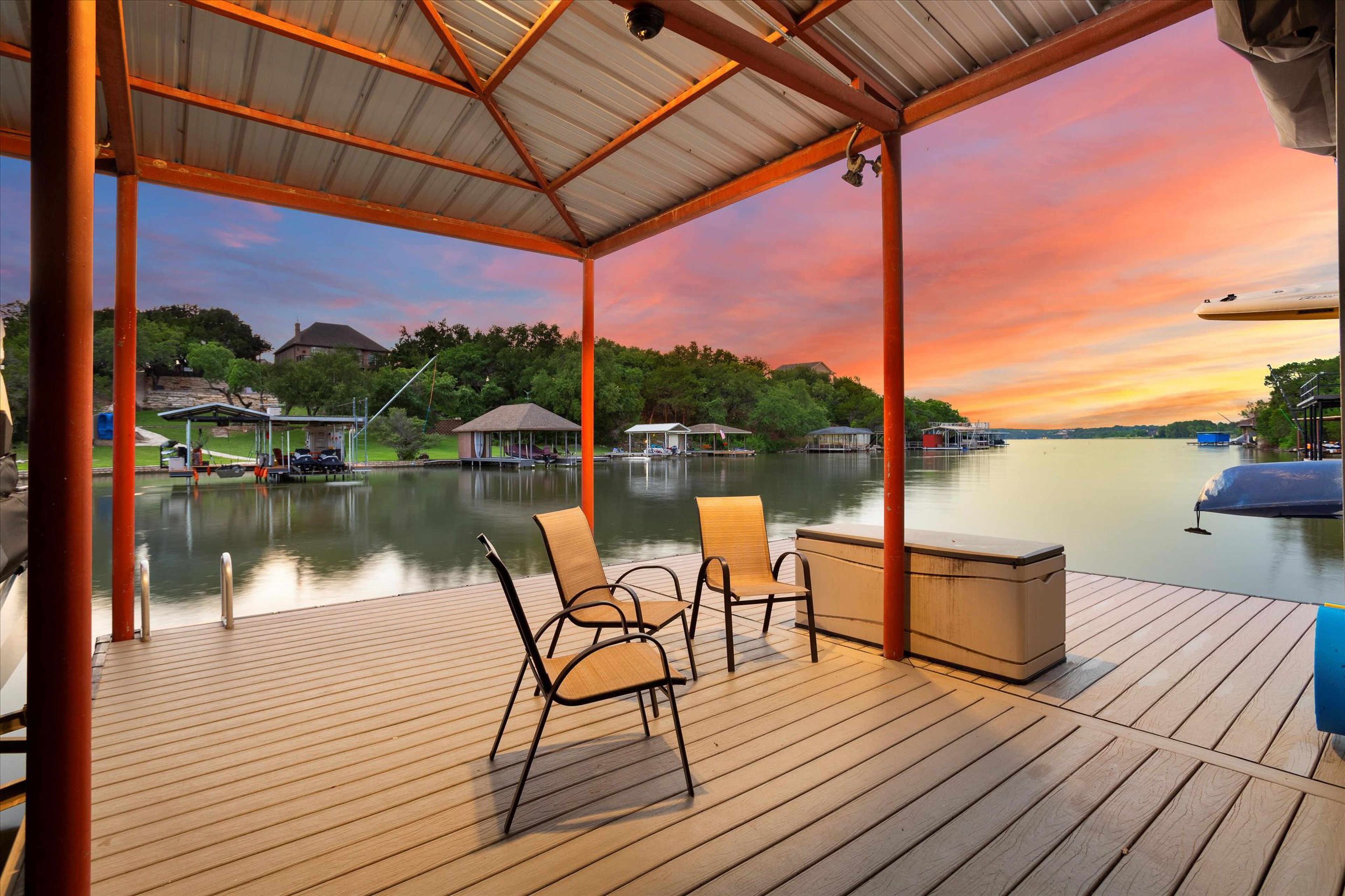 Granbury Vacation Rental | 3BR | 3BA | 2,449 Sq Ft | Stairs Required
