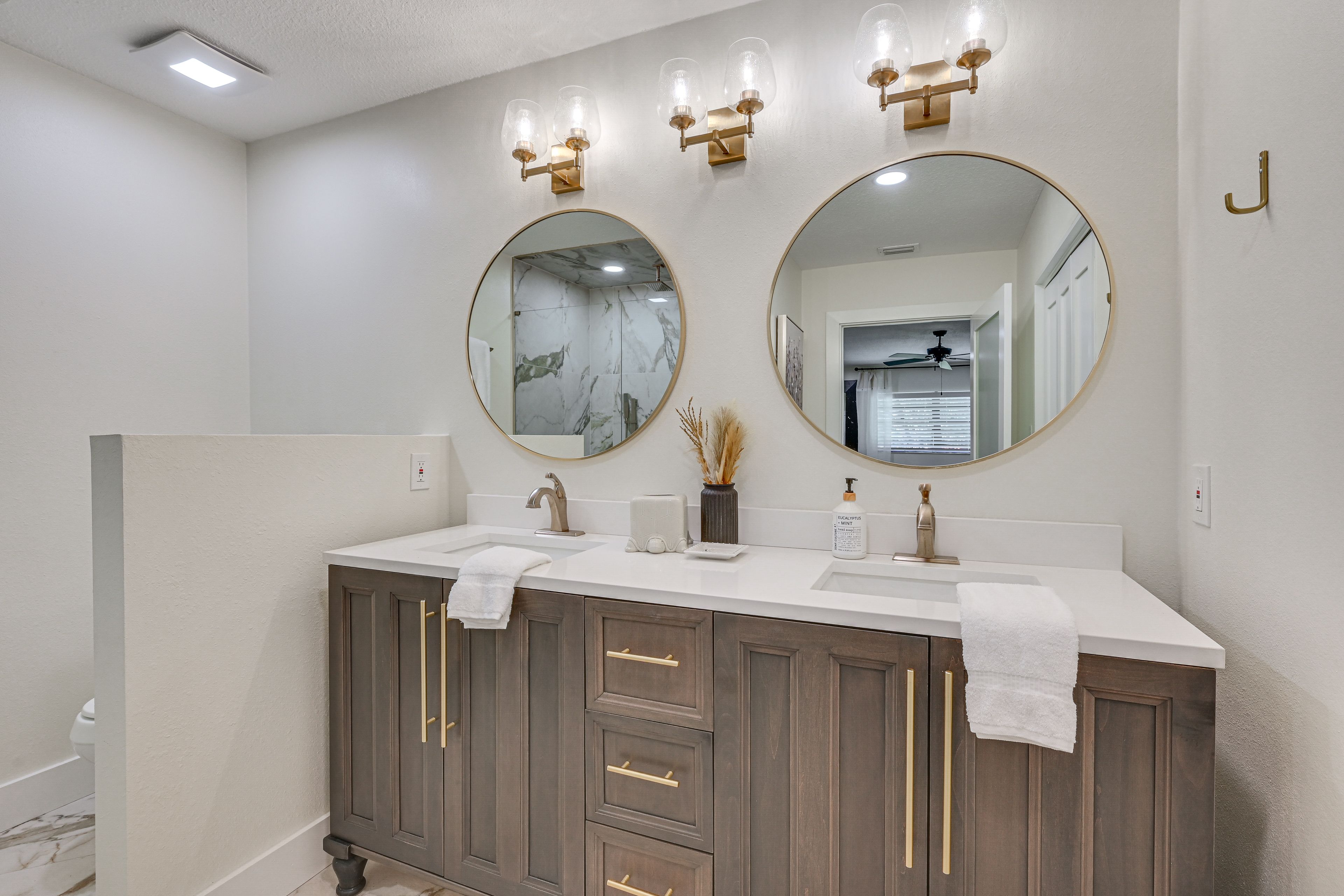 Full Bathroom | Complimentary Toiletries | Walk-In Shower w/ 3 Shower Heads