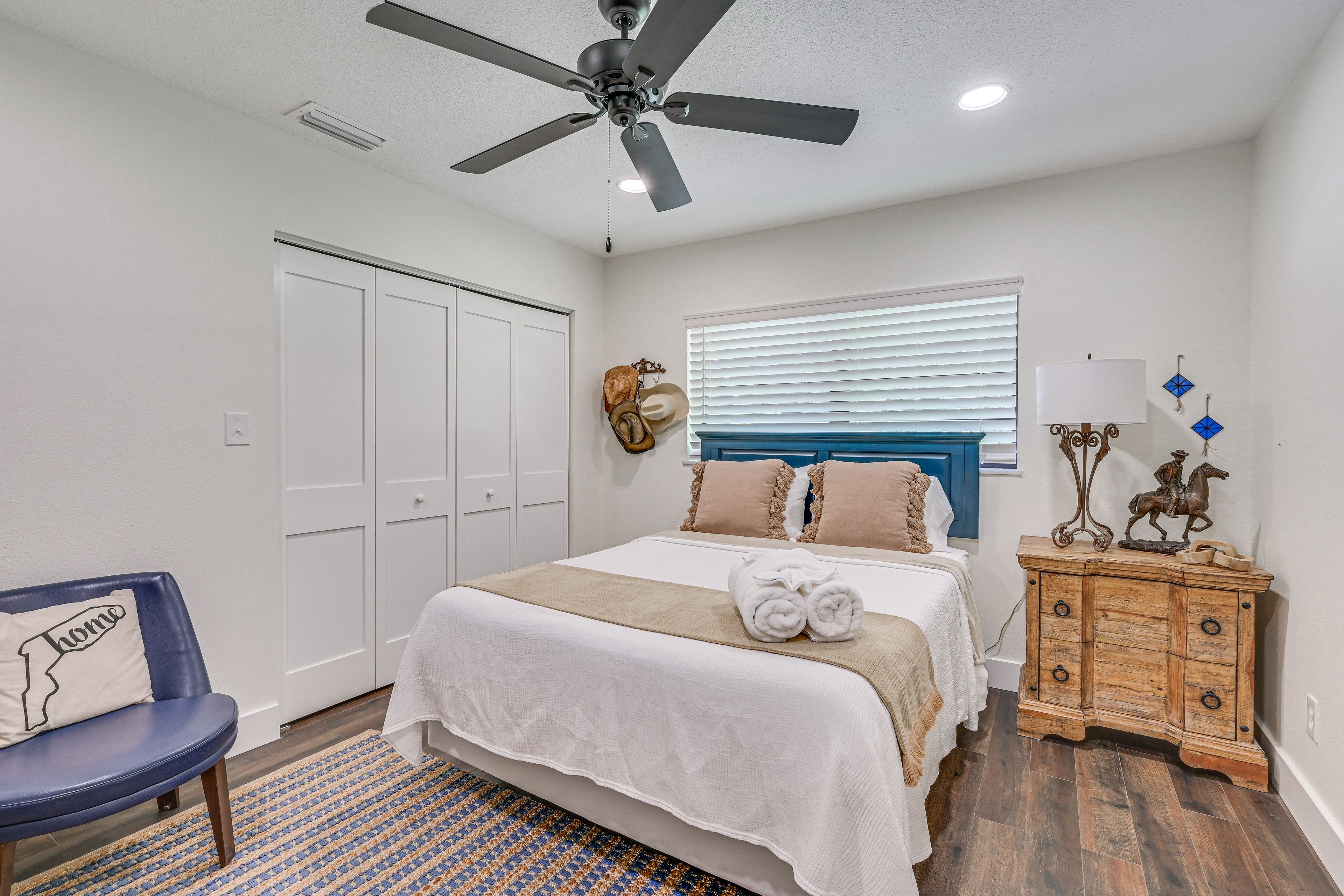Bedroom 3 | Queen Bed