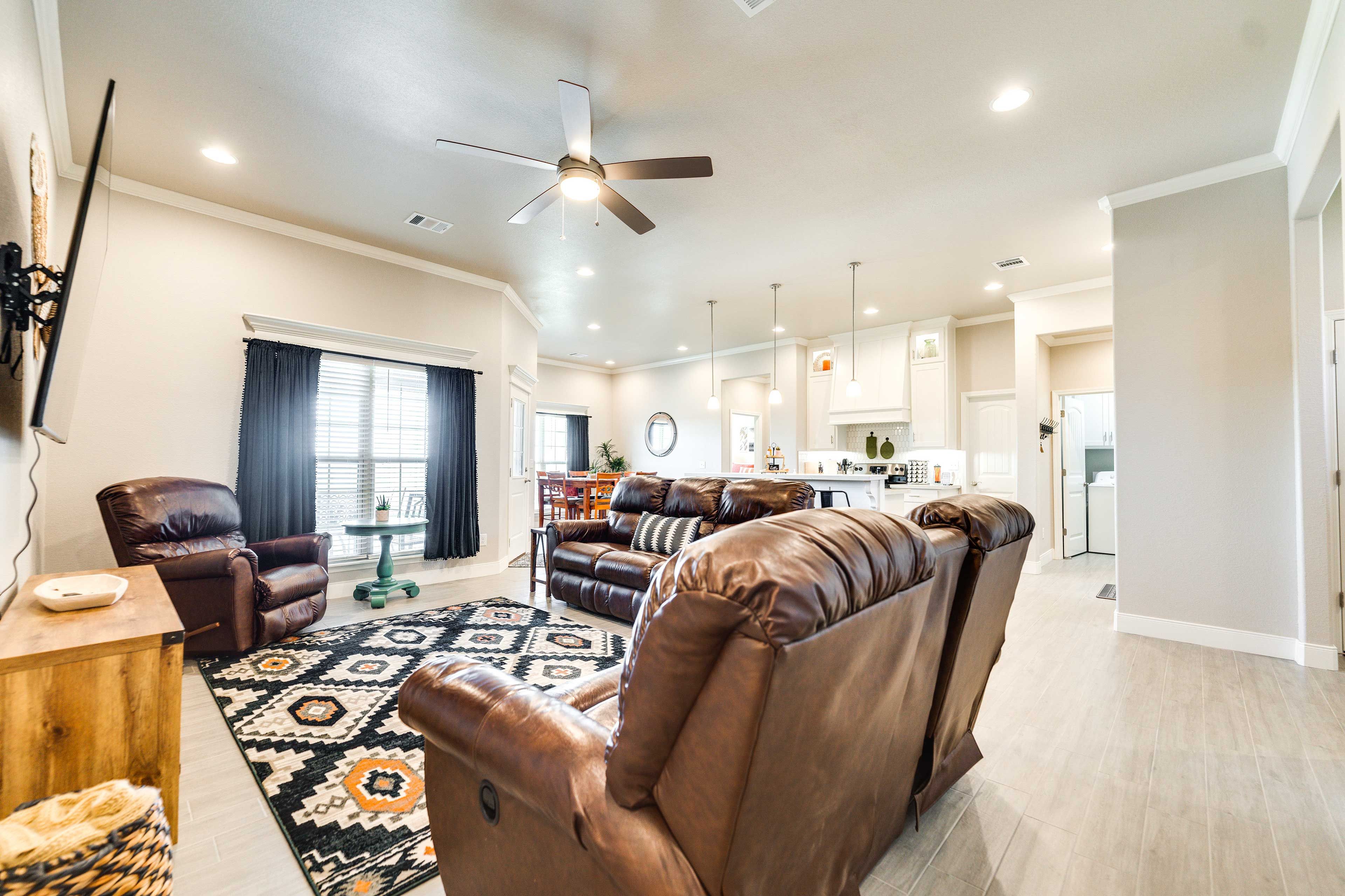 Canyon Vacation Rental | 4BR | 3BA | 1,974 Sq Ft | Step-Free Access