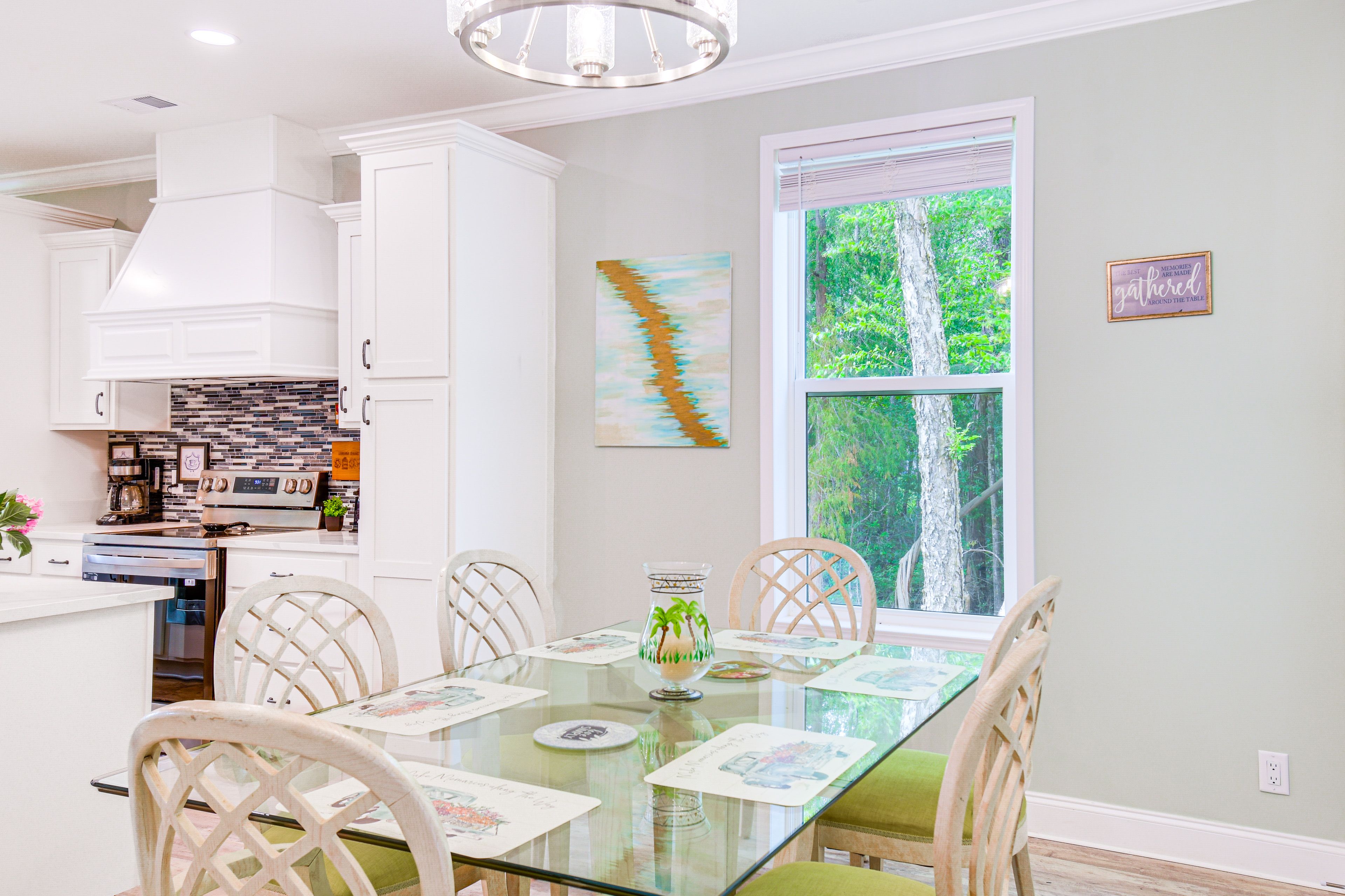 Dining Area | Dishware & Flatware