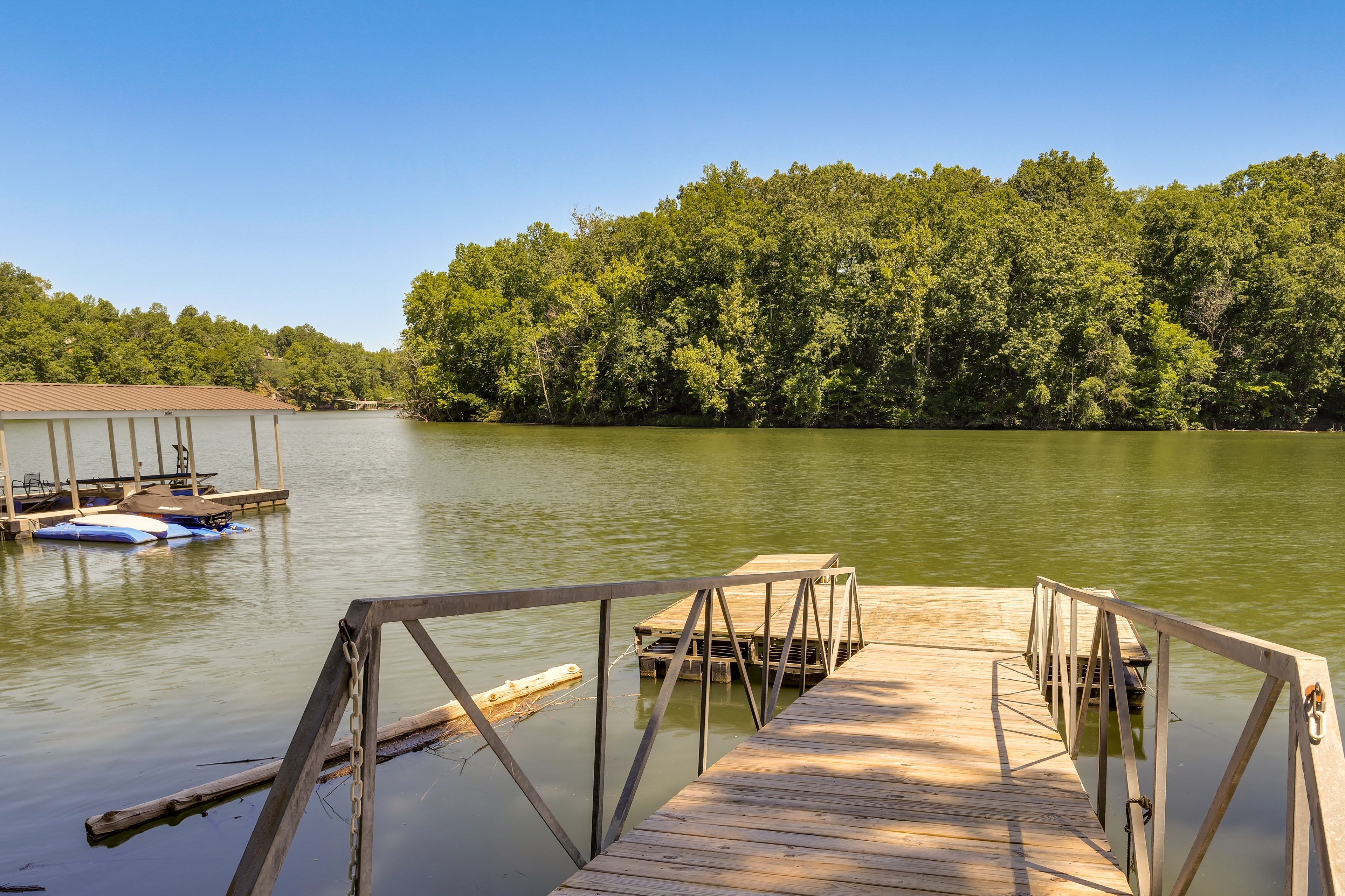 Caney Fork River On-Site | Private Boat Dock