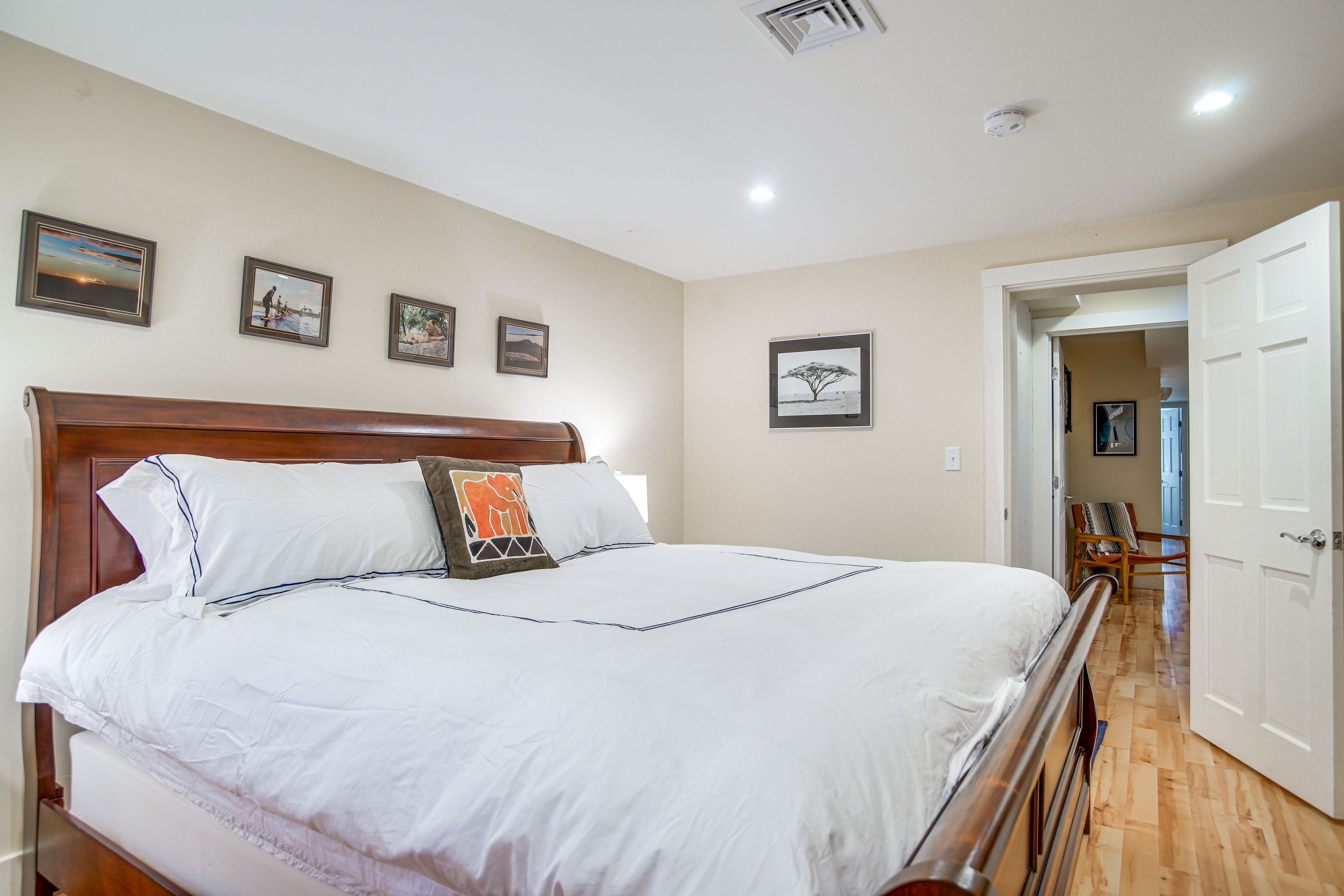 Bedroom 3 | King Bed