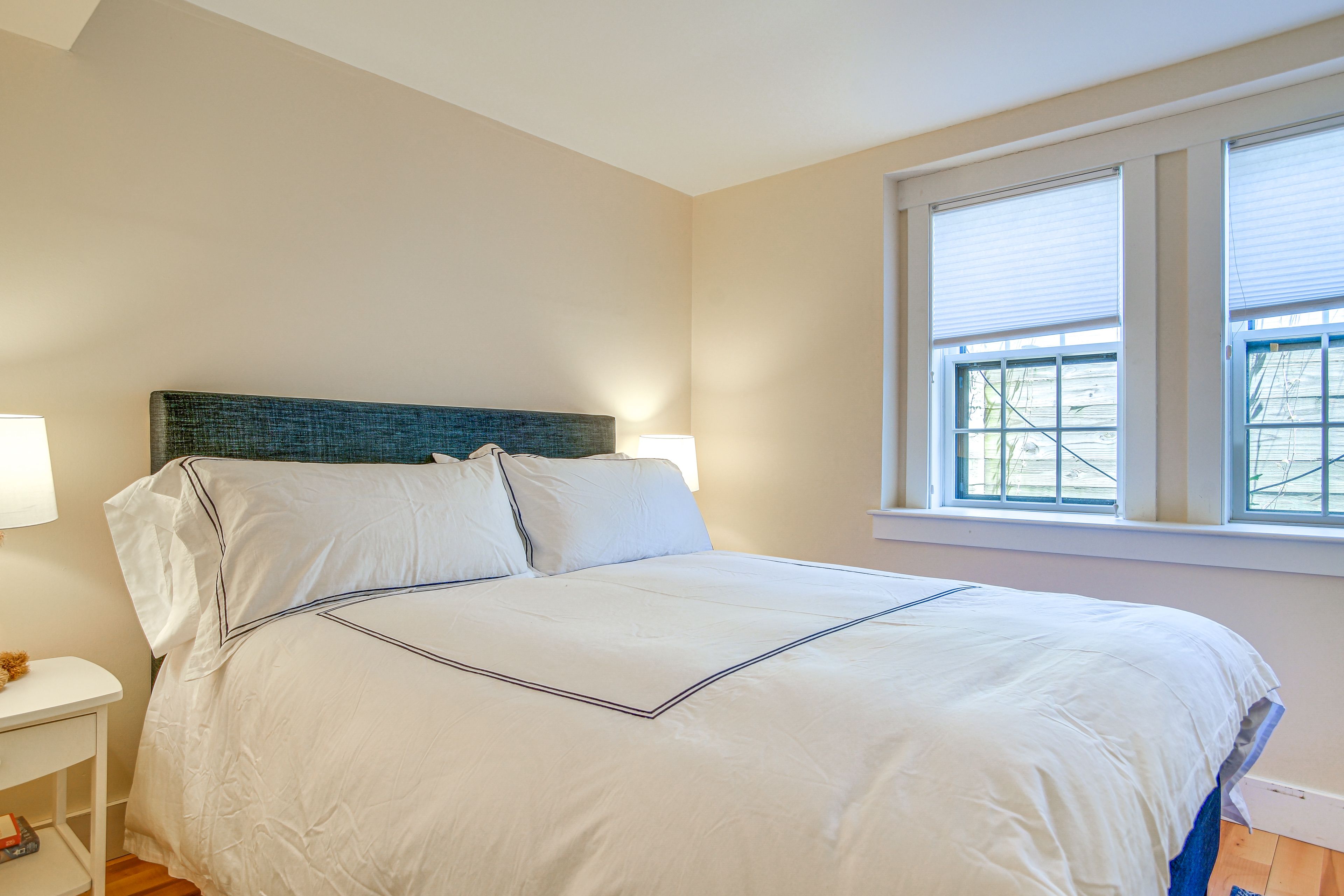 Bedroom 4 | Queen Bed