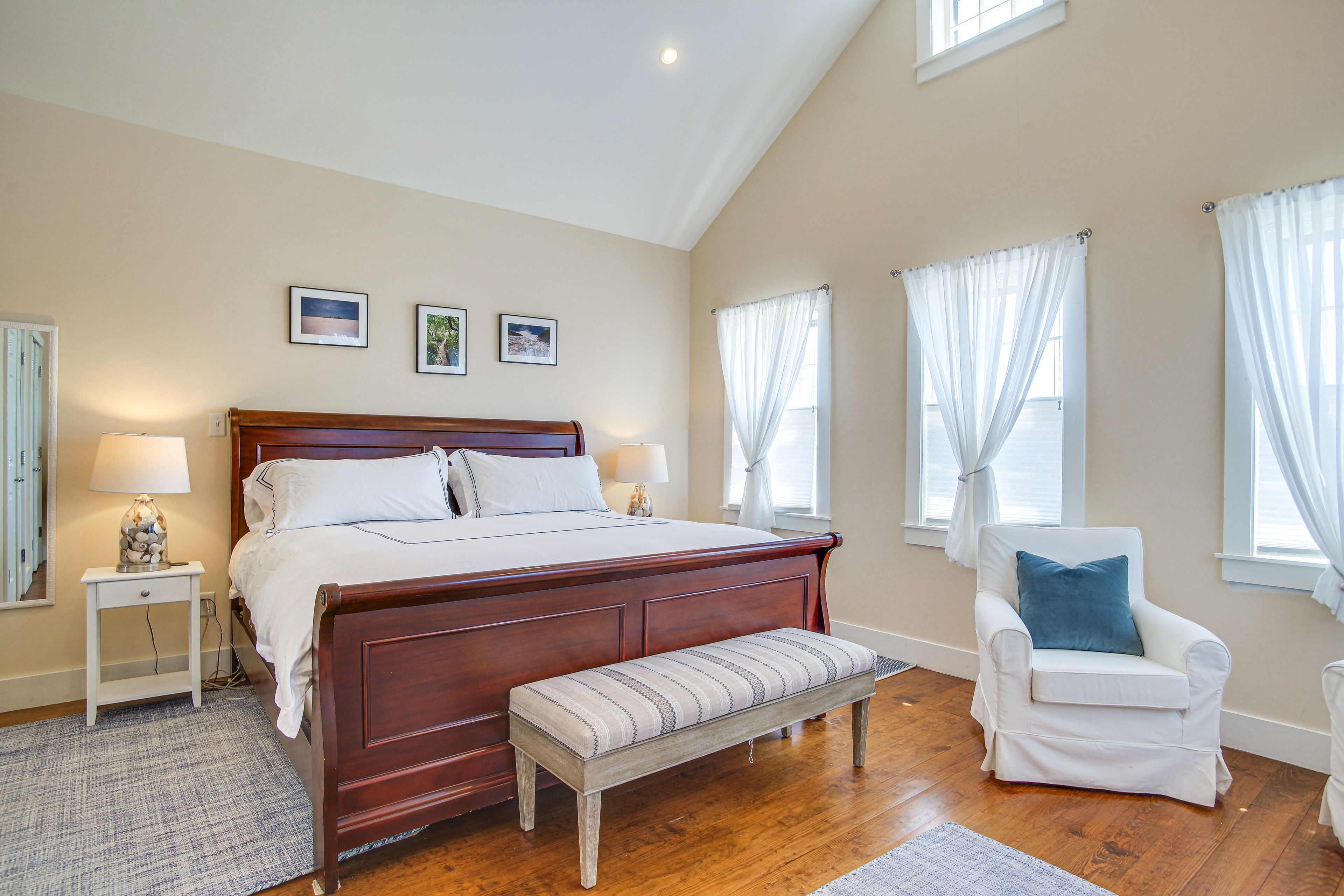 Bedroom 2 | King Bed