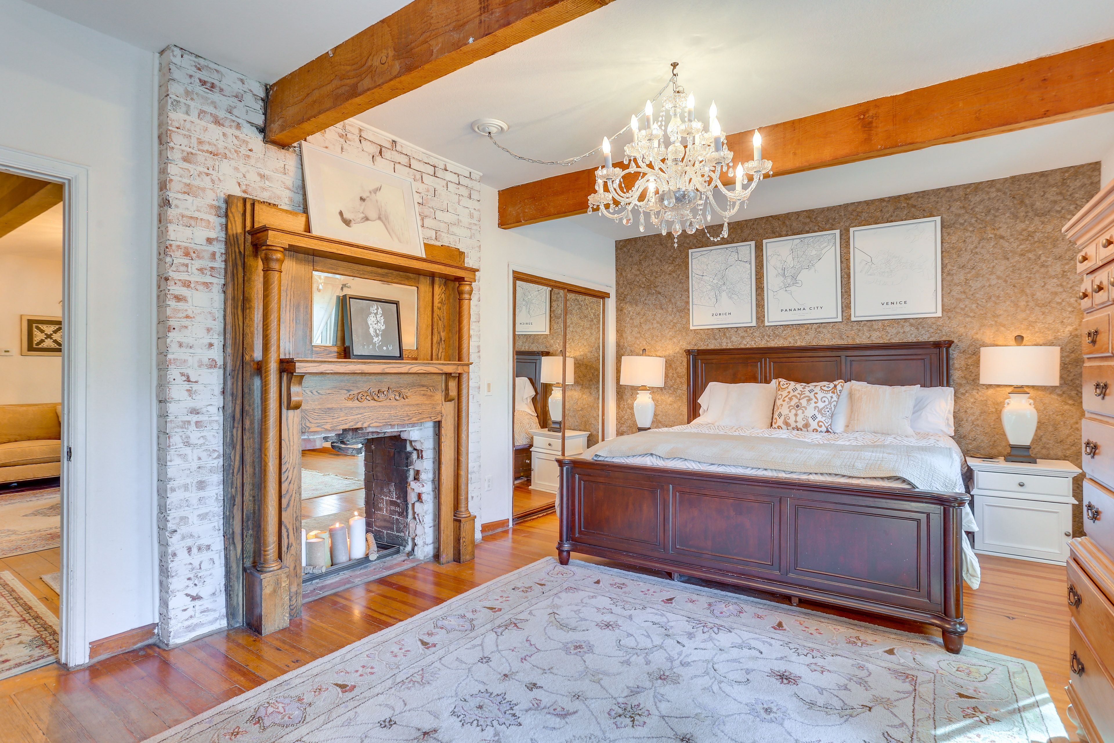 Bedroom 1 | King Bed | Linens Provided | 1st Floor