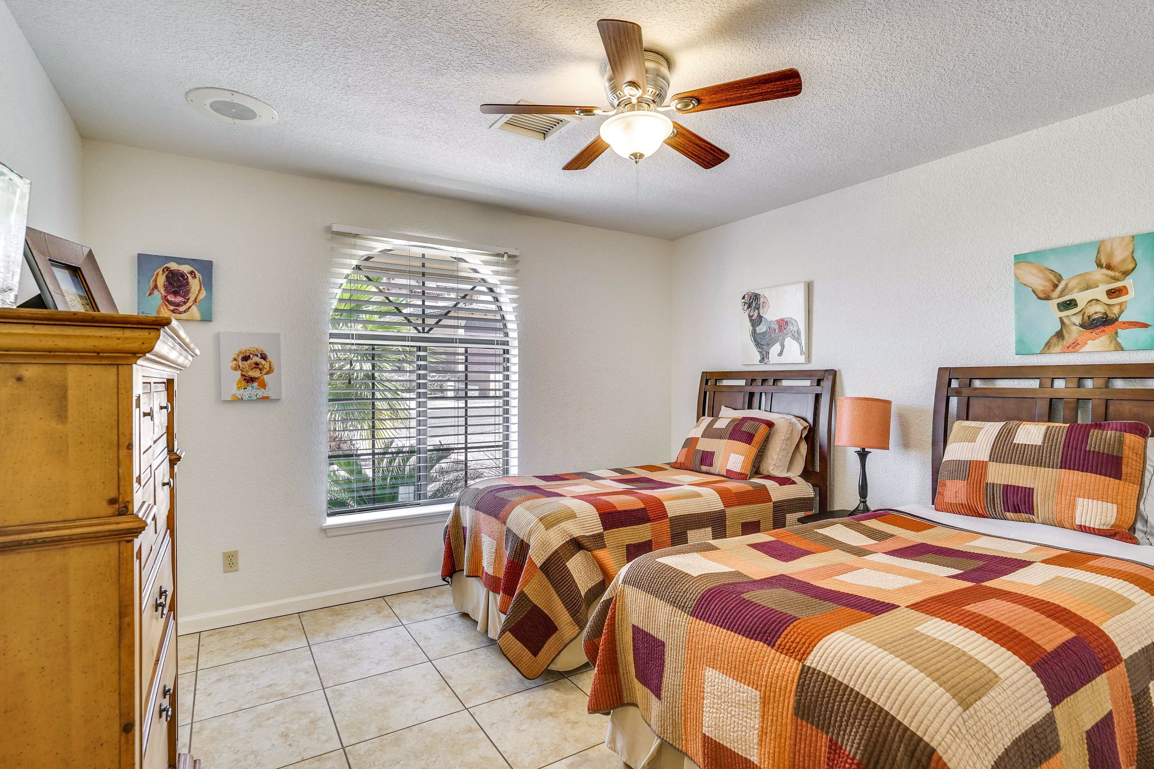 Bedroom 4 | 2 Twin Beds