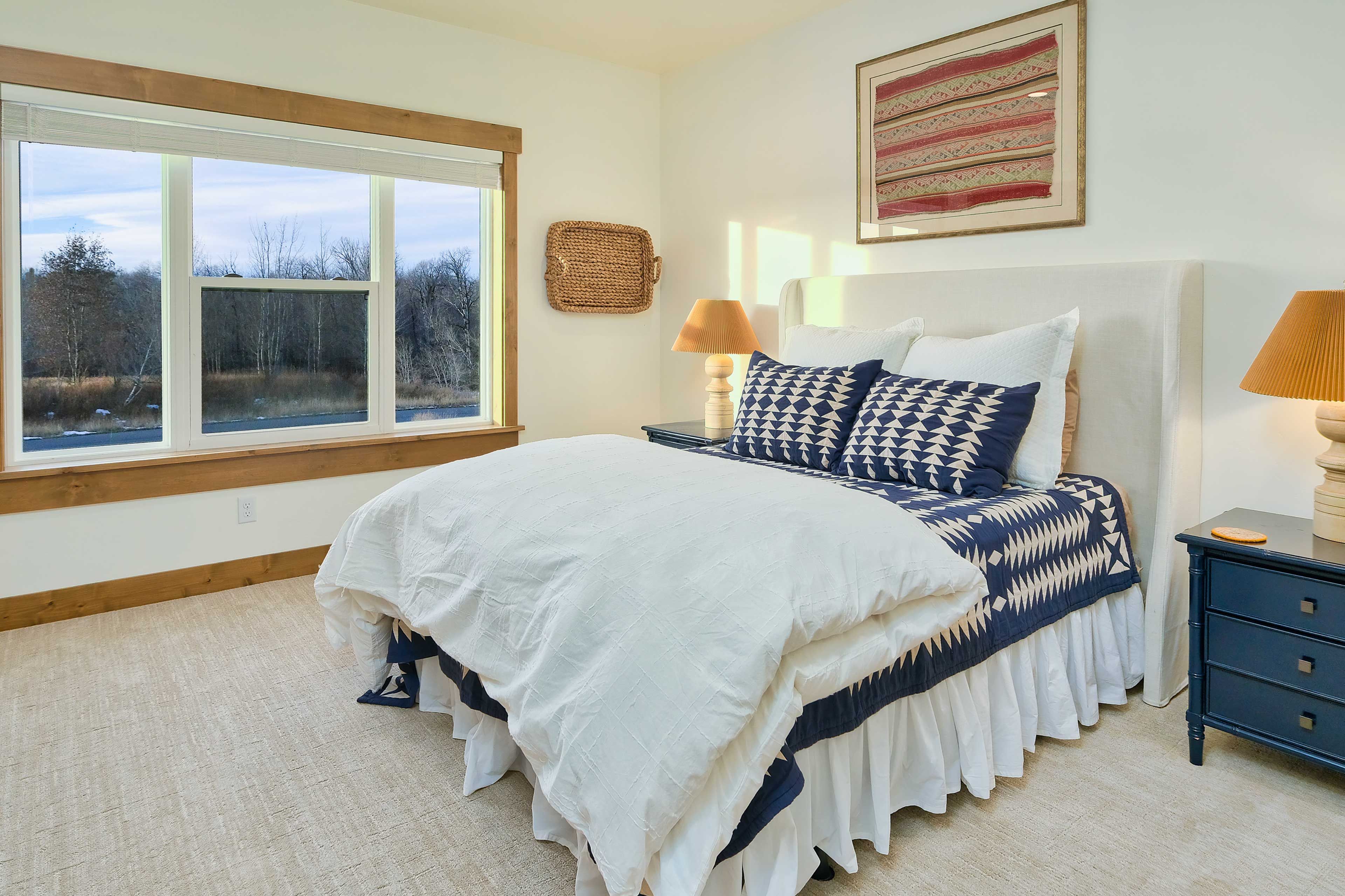 Bedroom 2 | 2nd Floor | Queen Bed