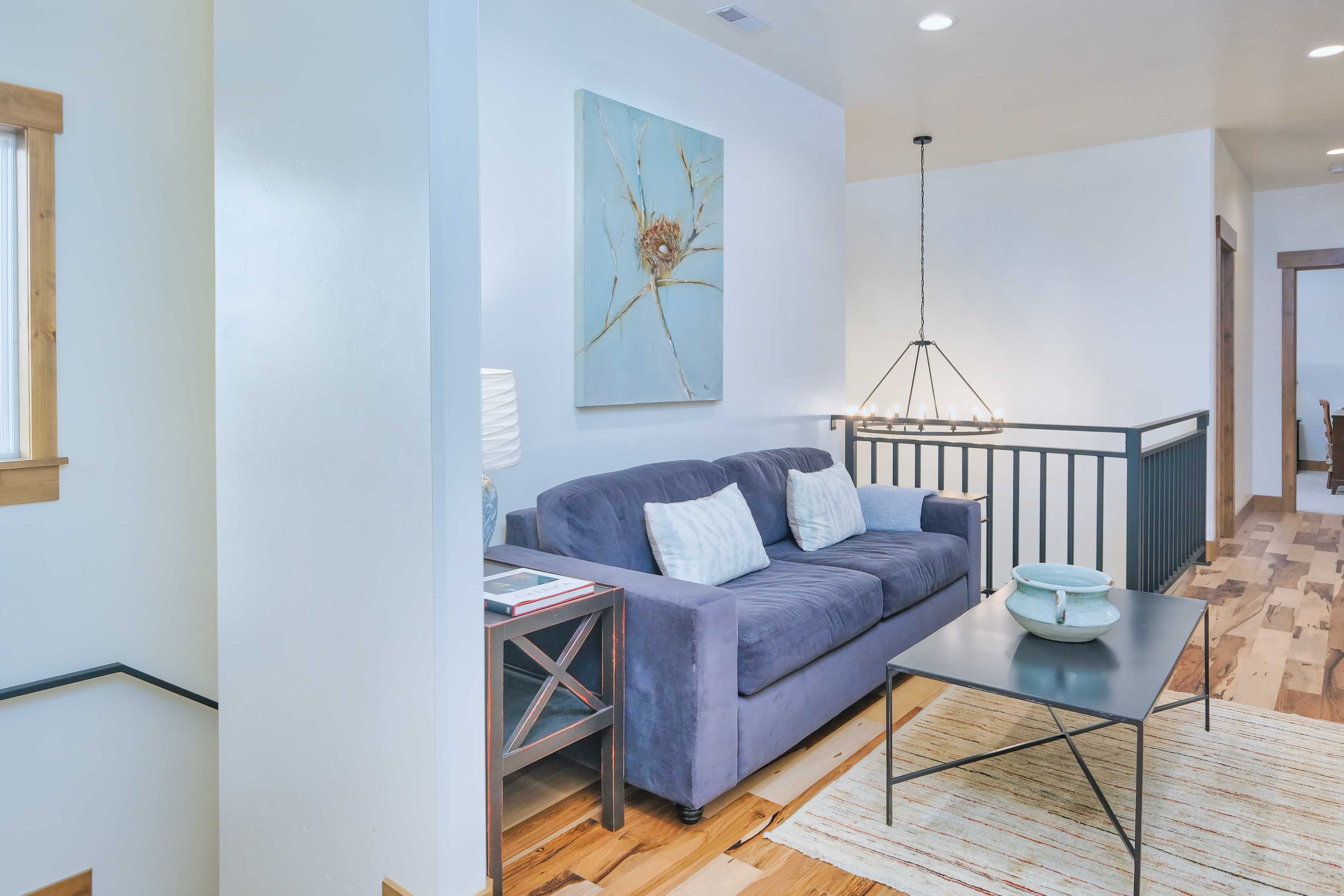 Loft | 2nd Floor | Queen Sleeper Sofa