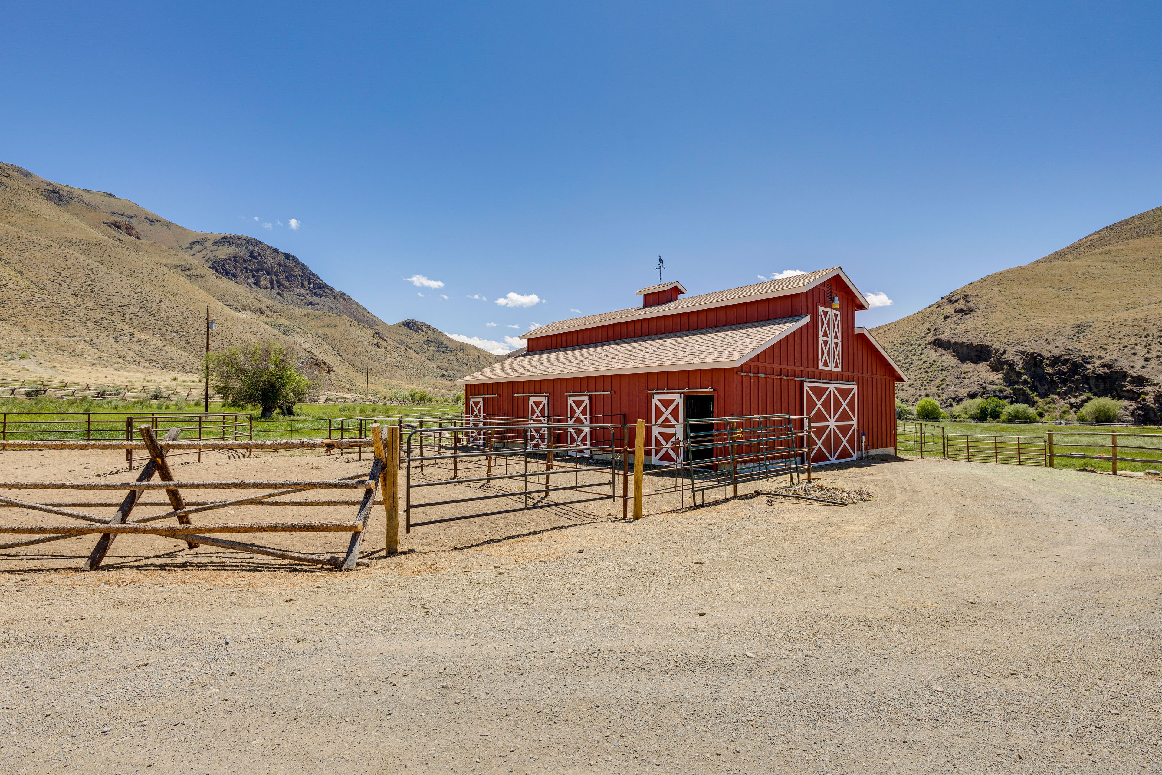 50-Acre Property | Fenced Pastures | 7 Horse Stables