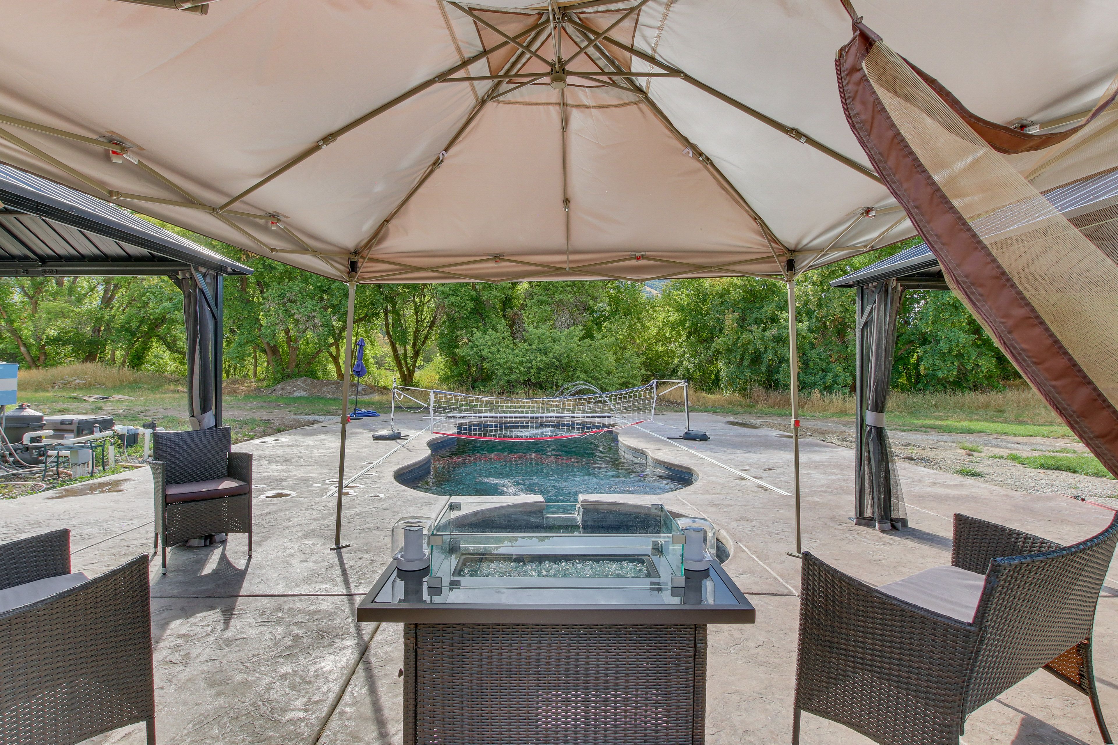 Shared Exterior | Fire Pit Table | Covered Seating Area