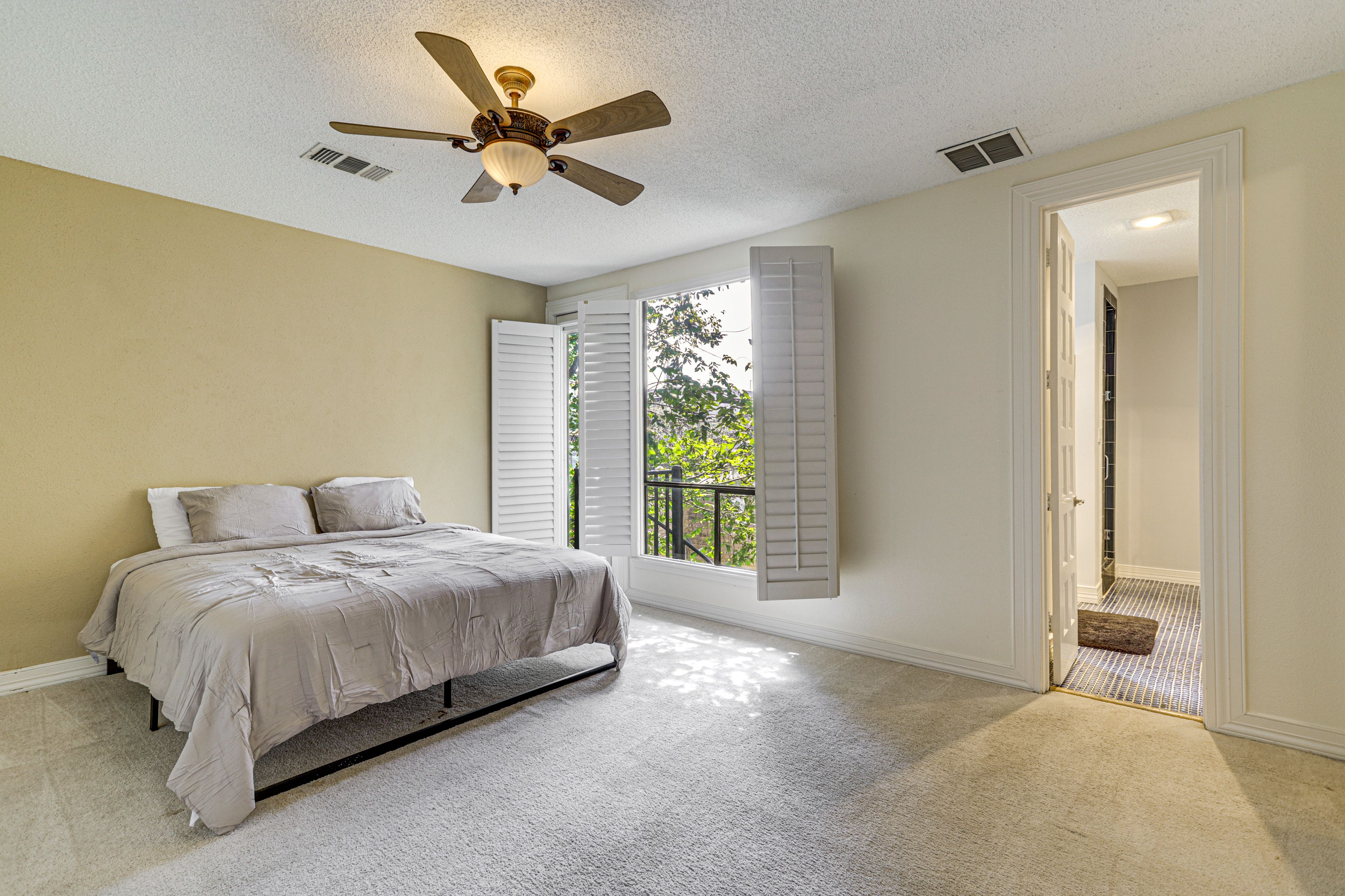 Bedroom 2 | King Bed | 3rd Floor