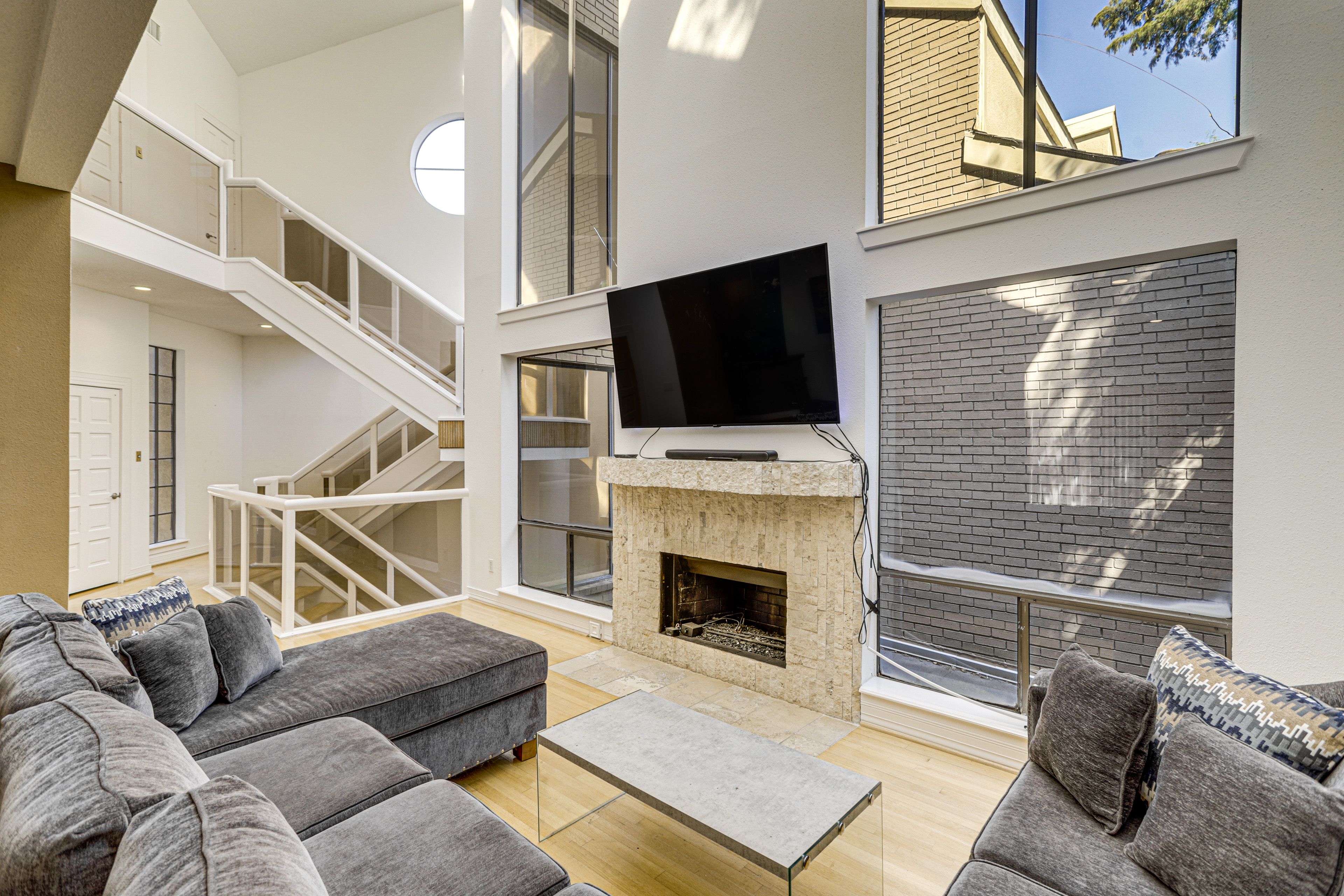 Houston Vacation Rental | 3BR | 3.5BA | 3,800 Sq Ft | Step-Free Entry