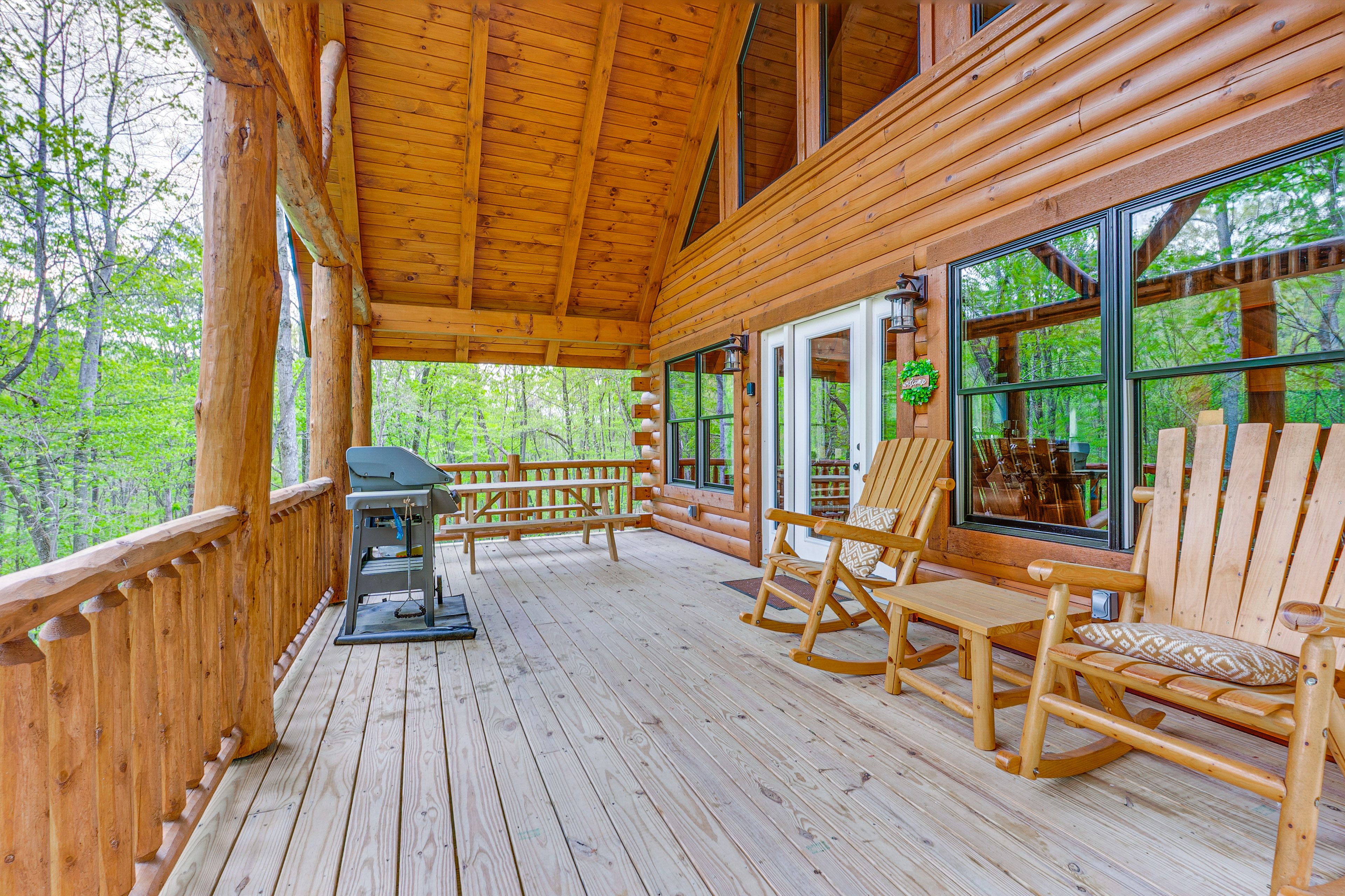 Upper-Level Balcony | Gas Grill | Picnic Table | 2 Rocking Chairs