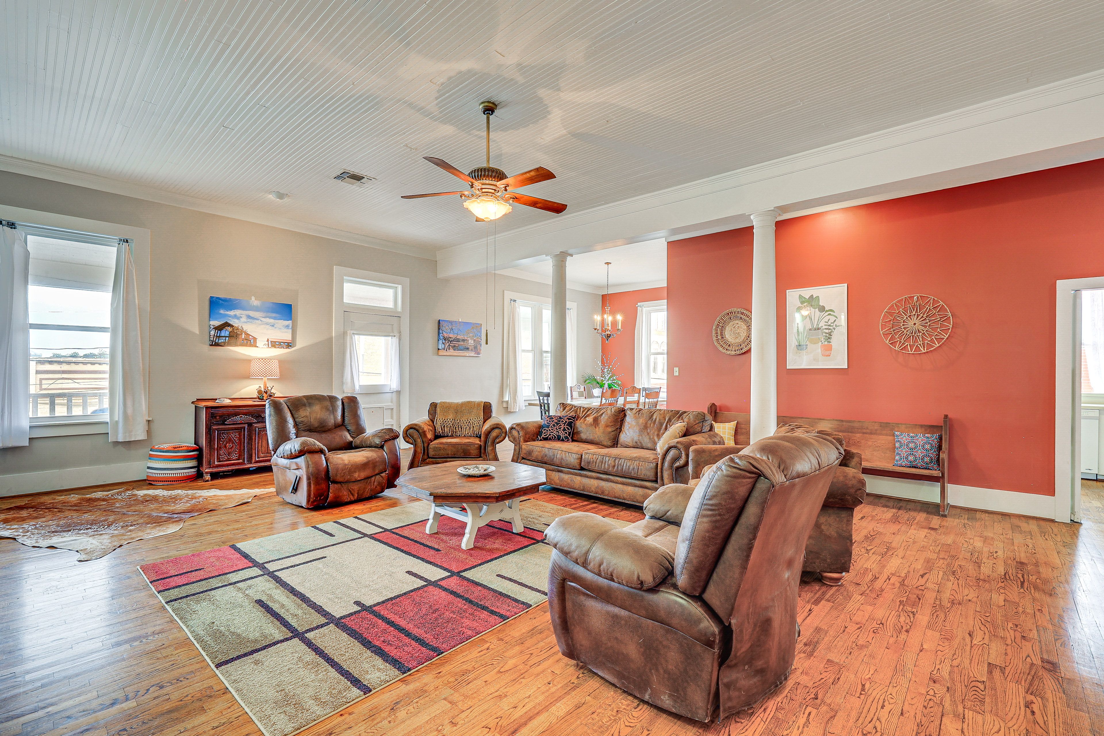 Living Room | Free WiFi | Central A/C | Queen Bed
