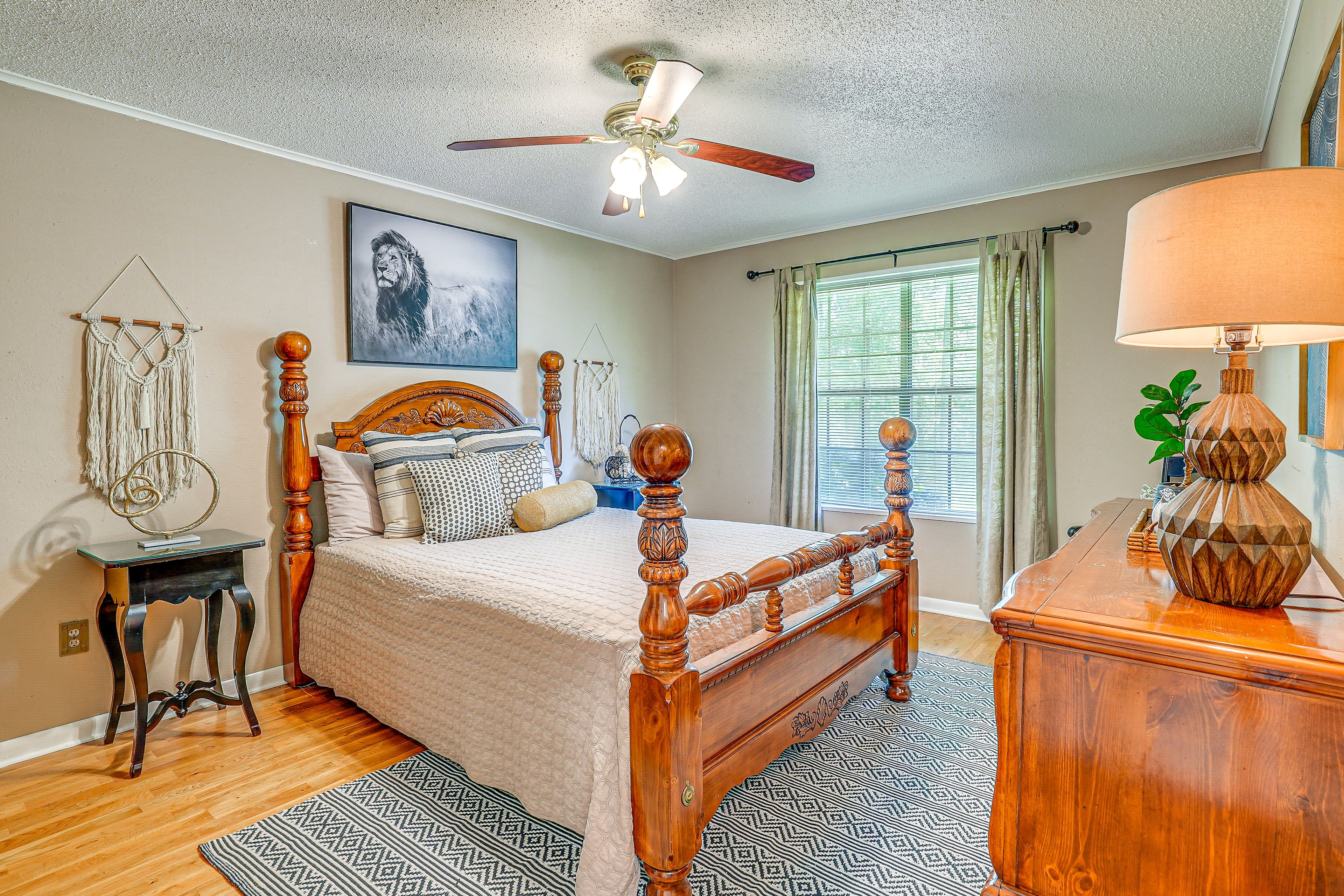 Bedroom 2 | Queen Bed | Linens Provided