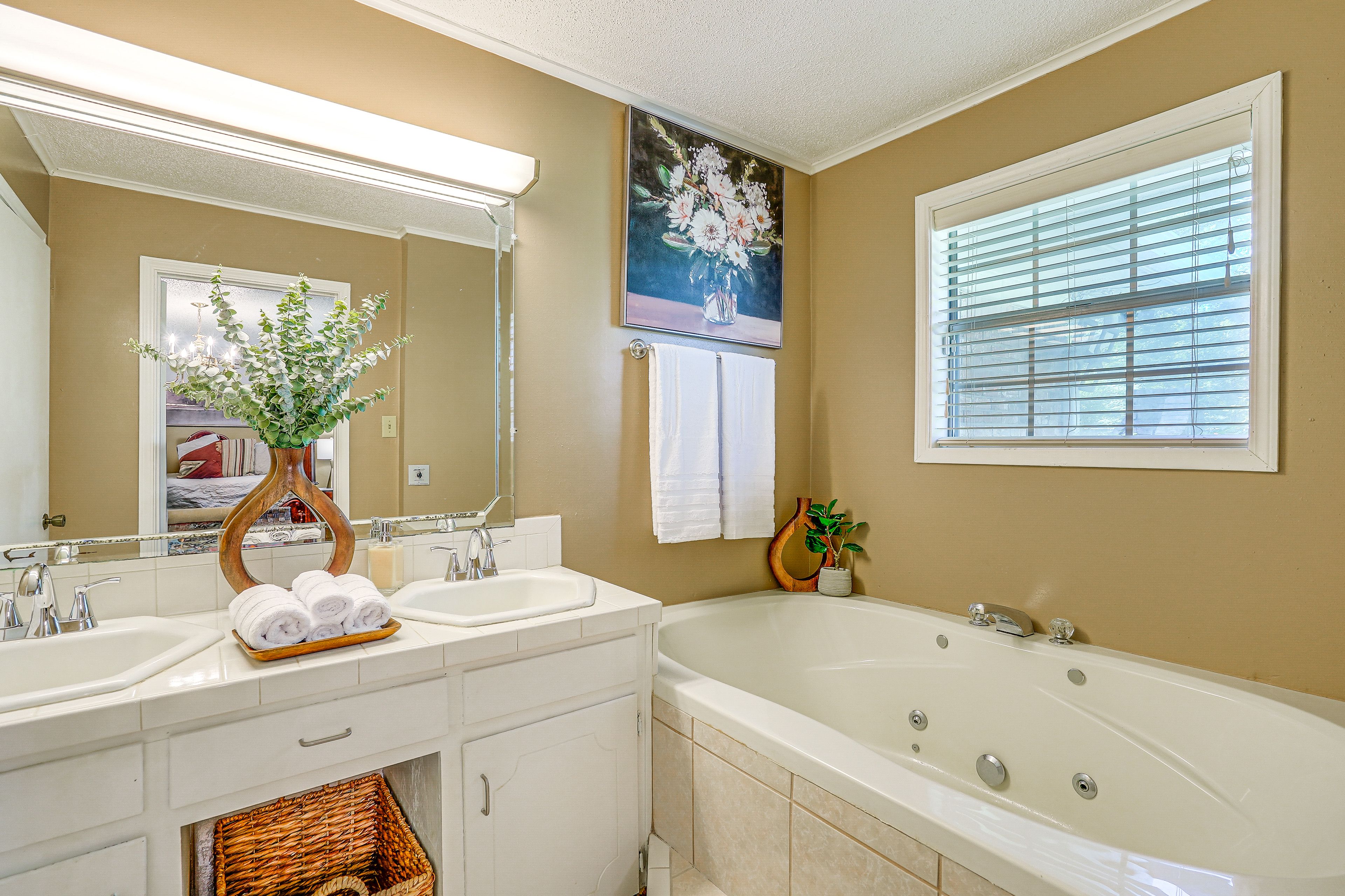 En-Suite Bathroom | Jetted Tub