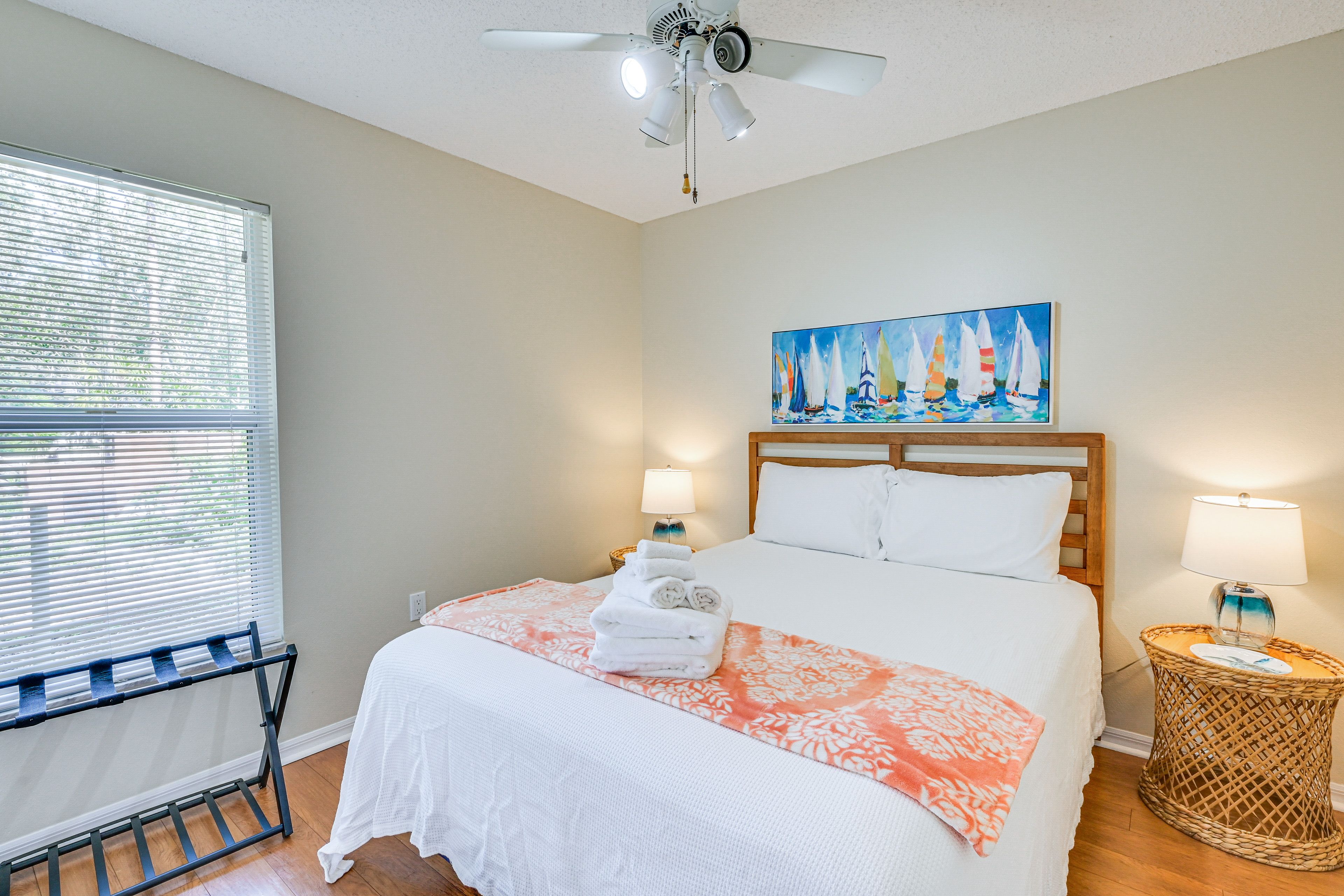 Bedroom 3 | Queen Bed