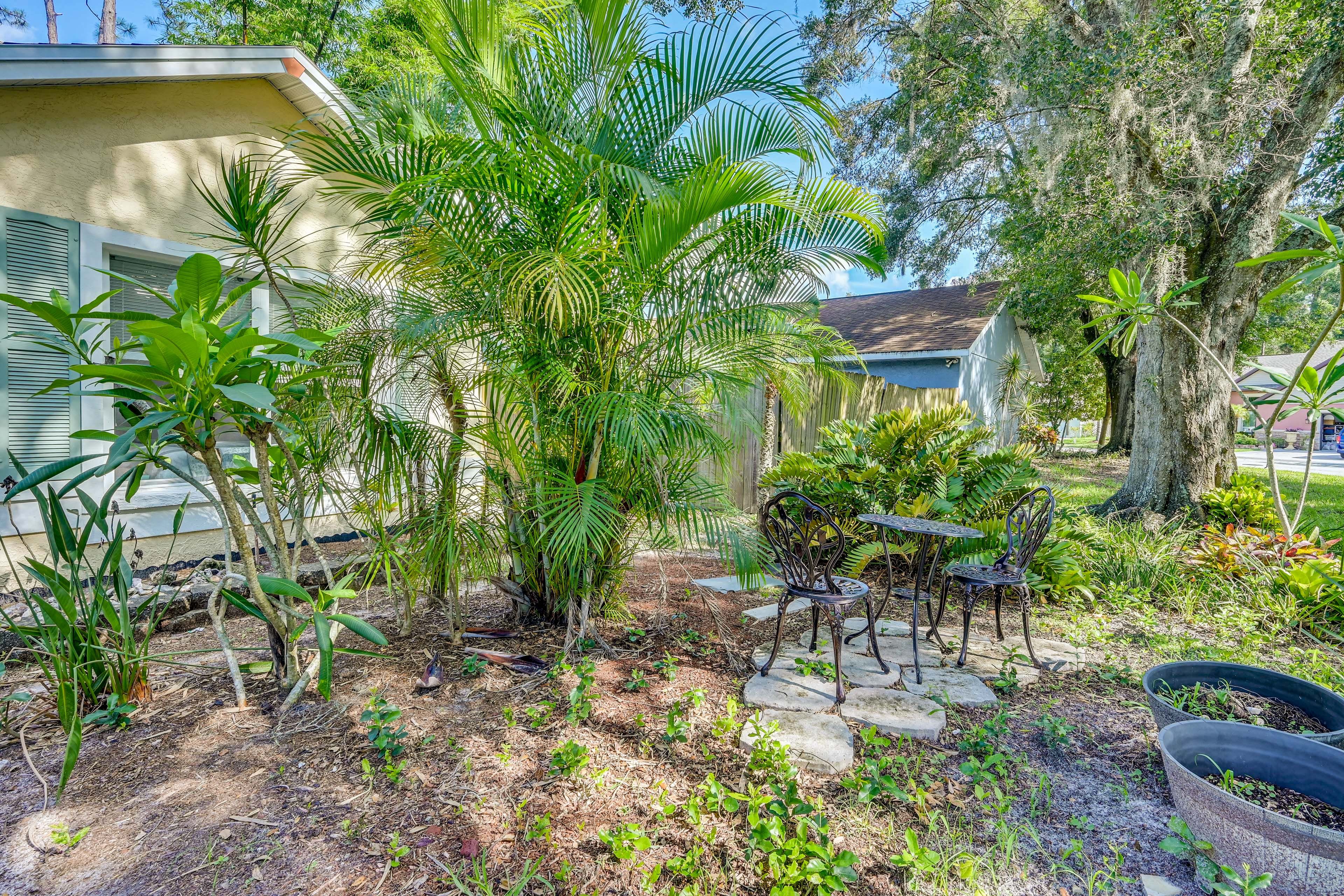 Private Yard | Outdoor Dining Area