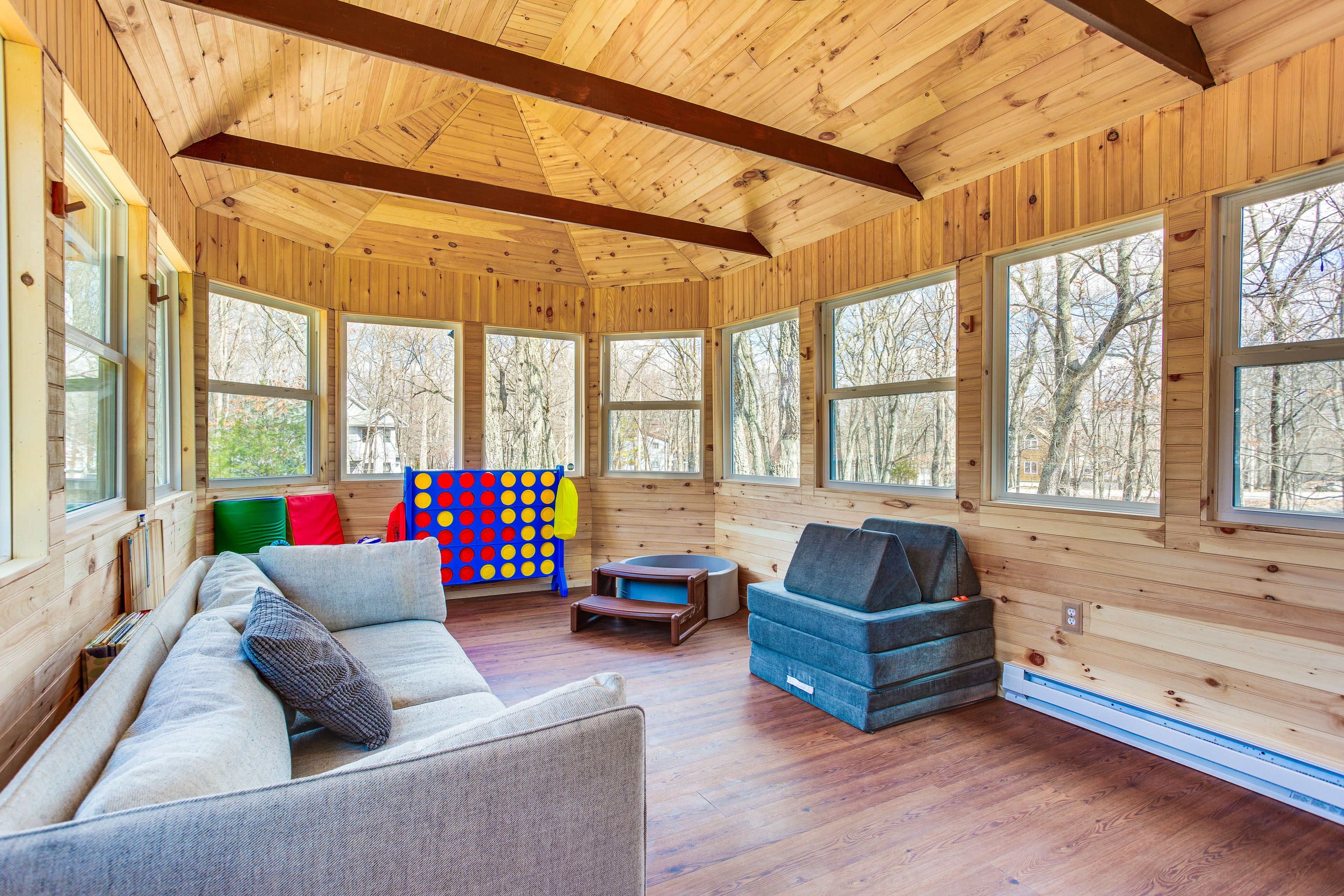 Screened-In Porch