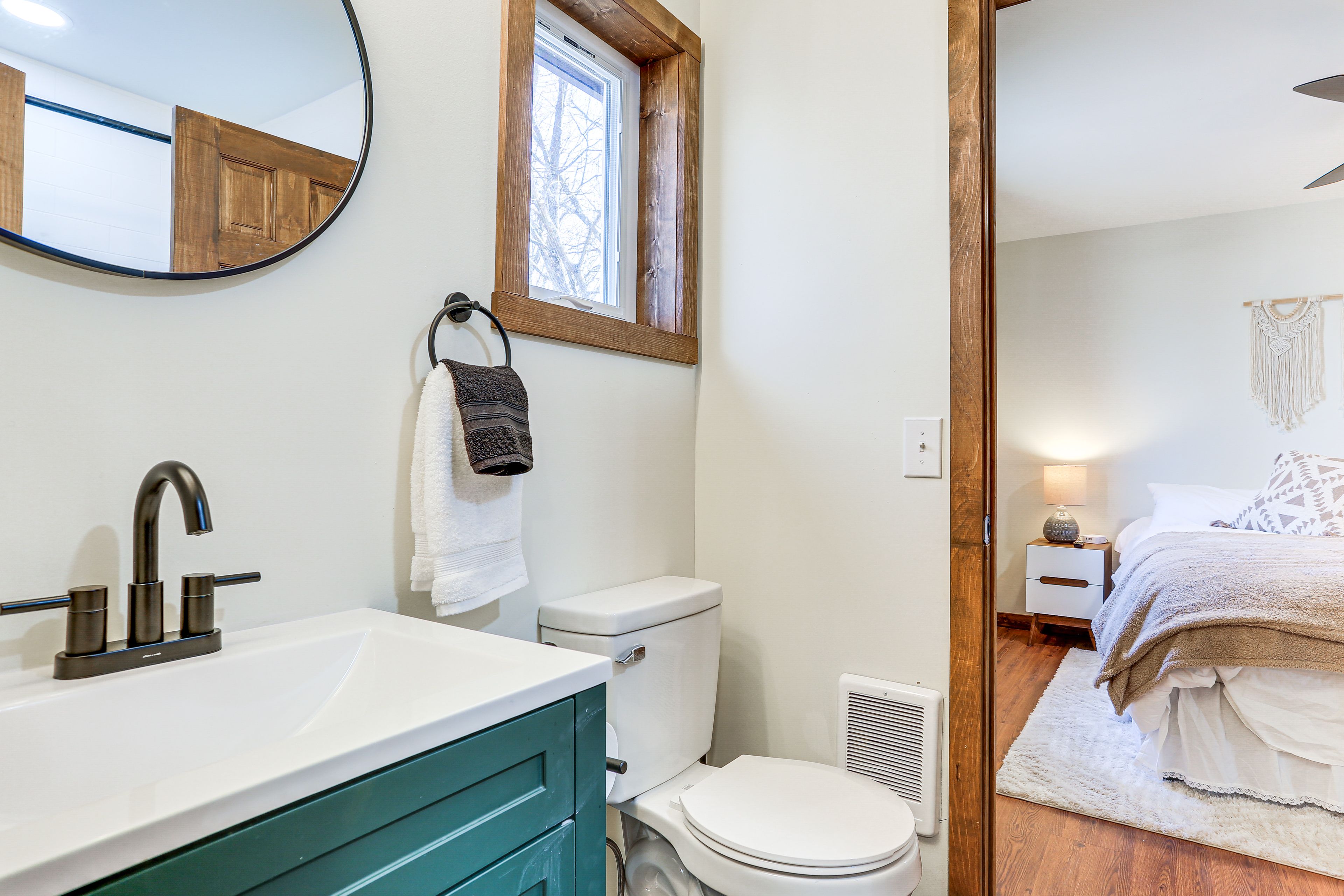 Full Bath | Towels | Hair Dryer | 2nd Floor
