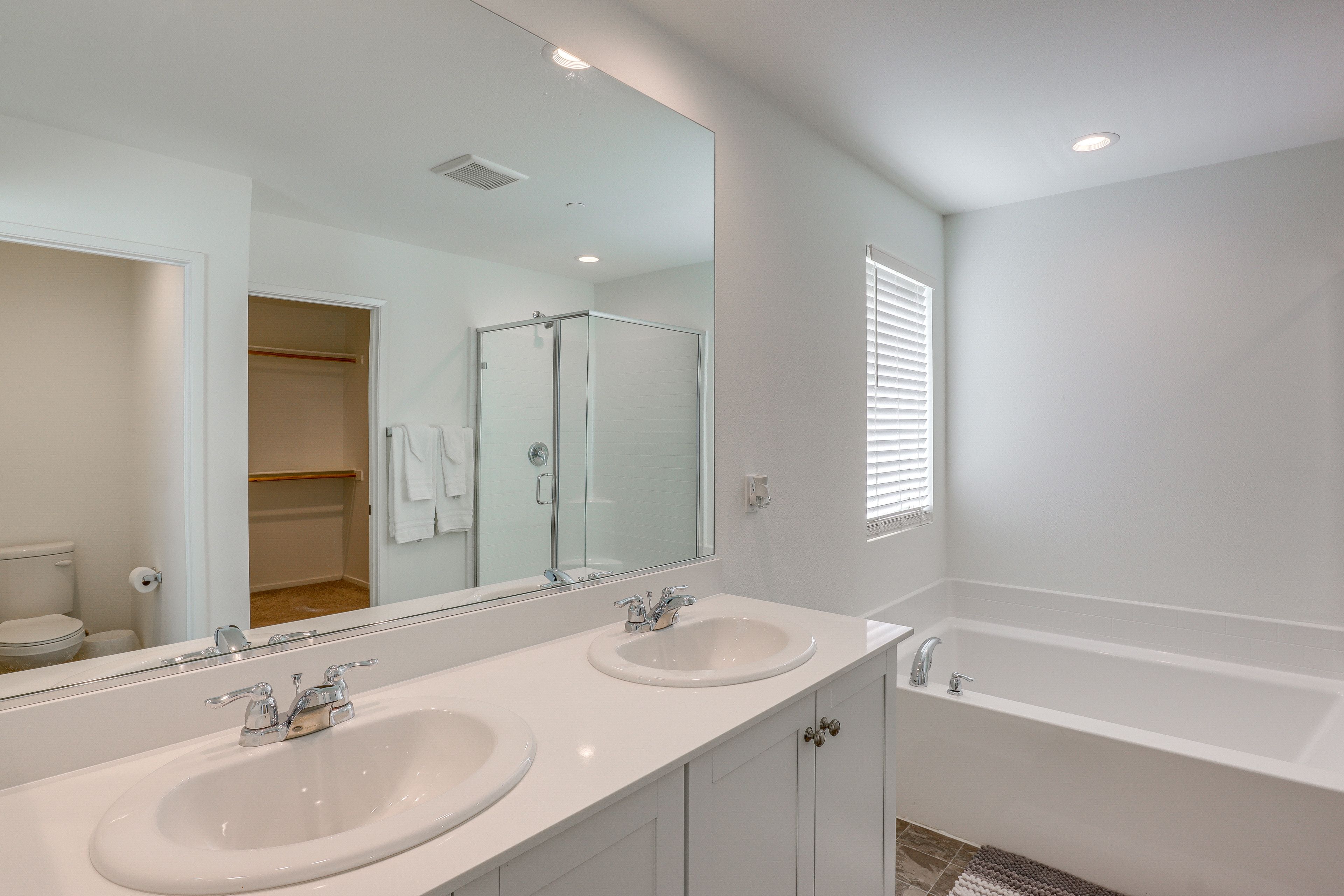 En-Suite Bathroom | Towels Provided | Complimentary Toiletries | 2nd Floor