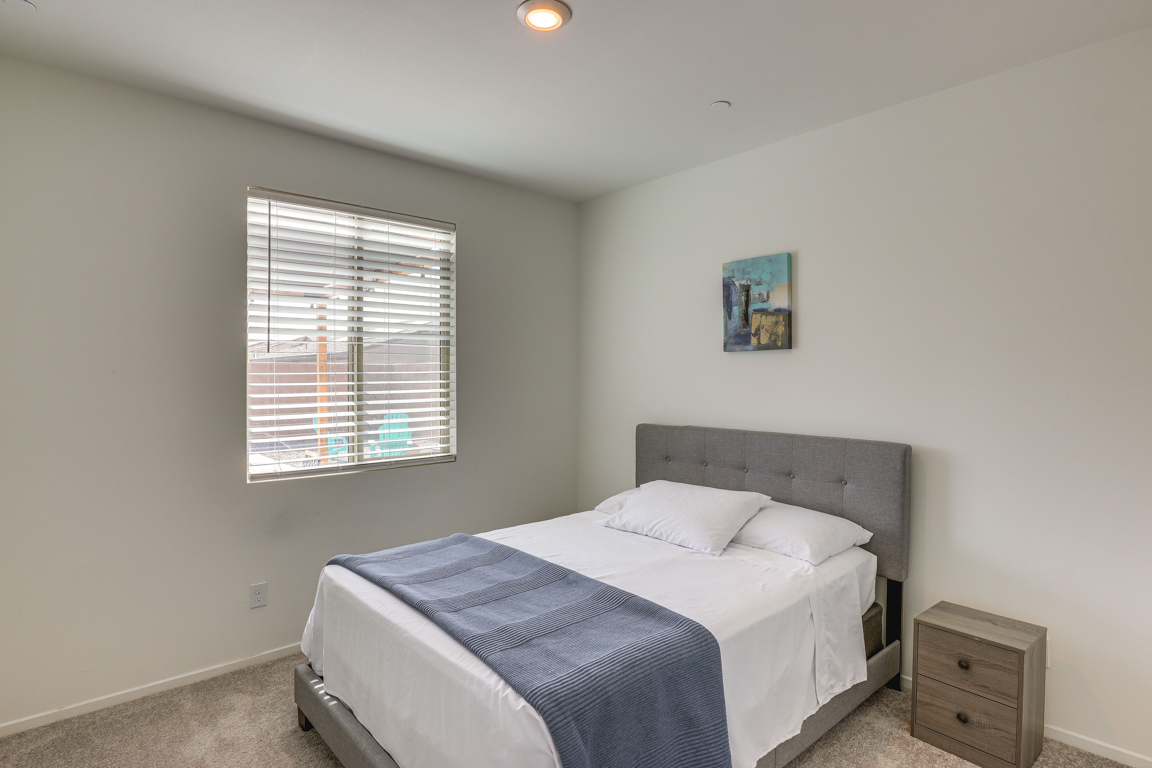 Bedroom 5 | Queen Bed | 1st Floor