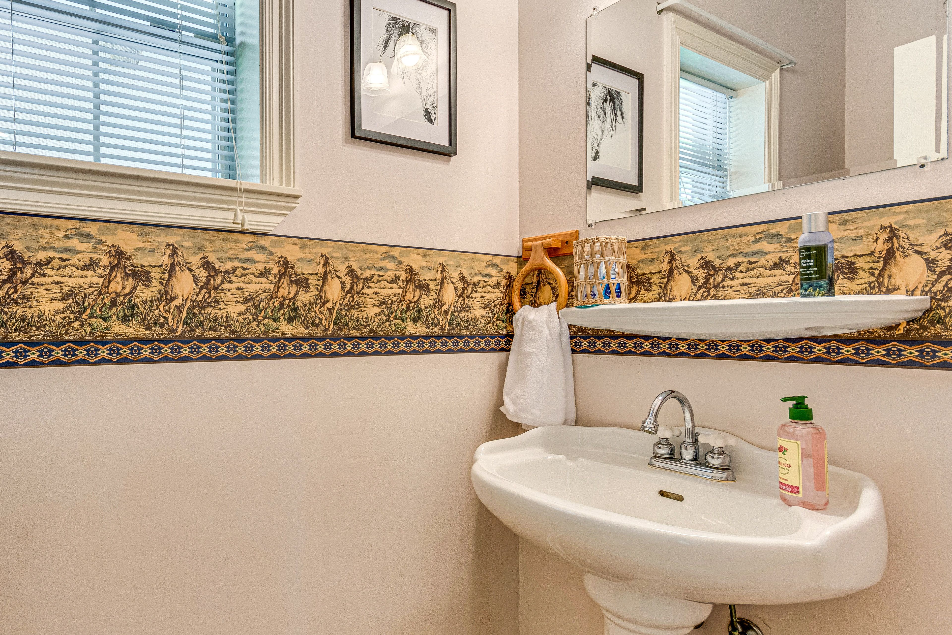 Half Bathroom | 1st Floor