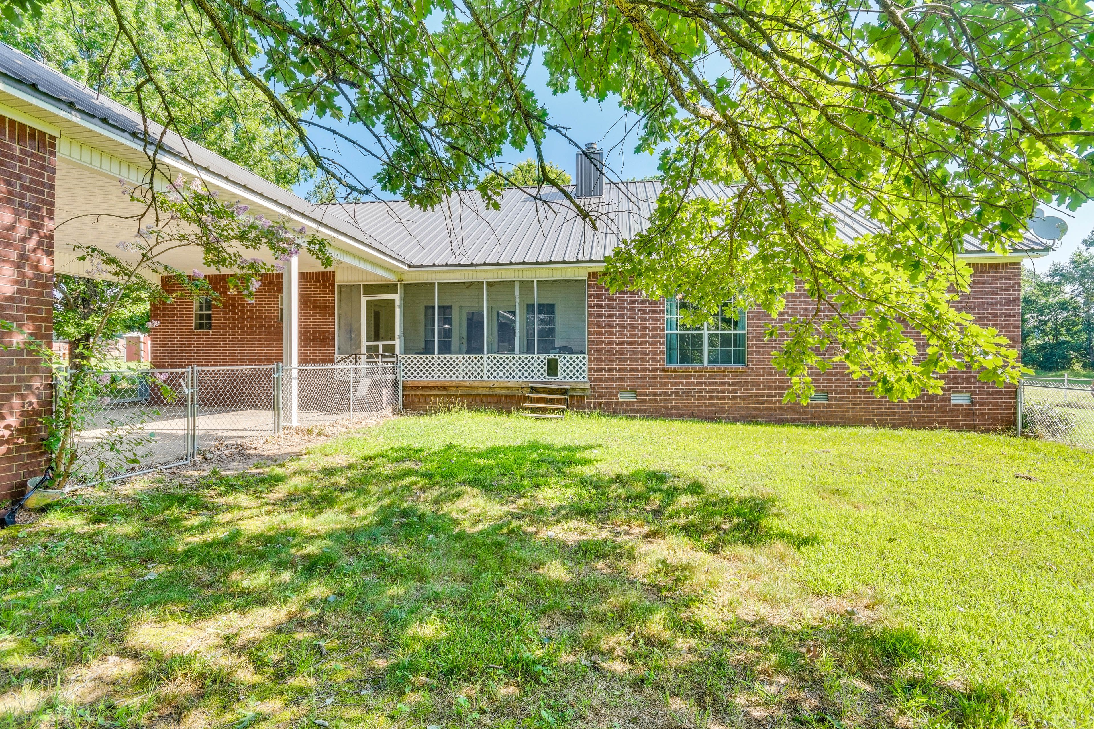 Fenced Yard