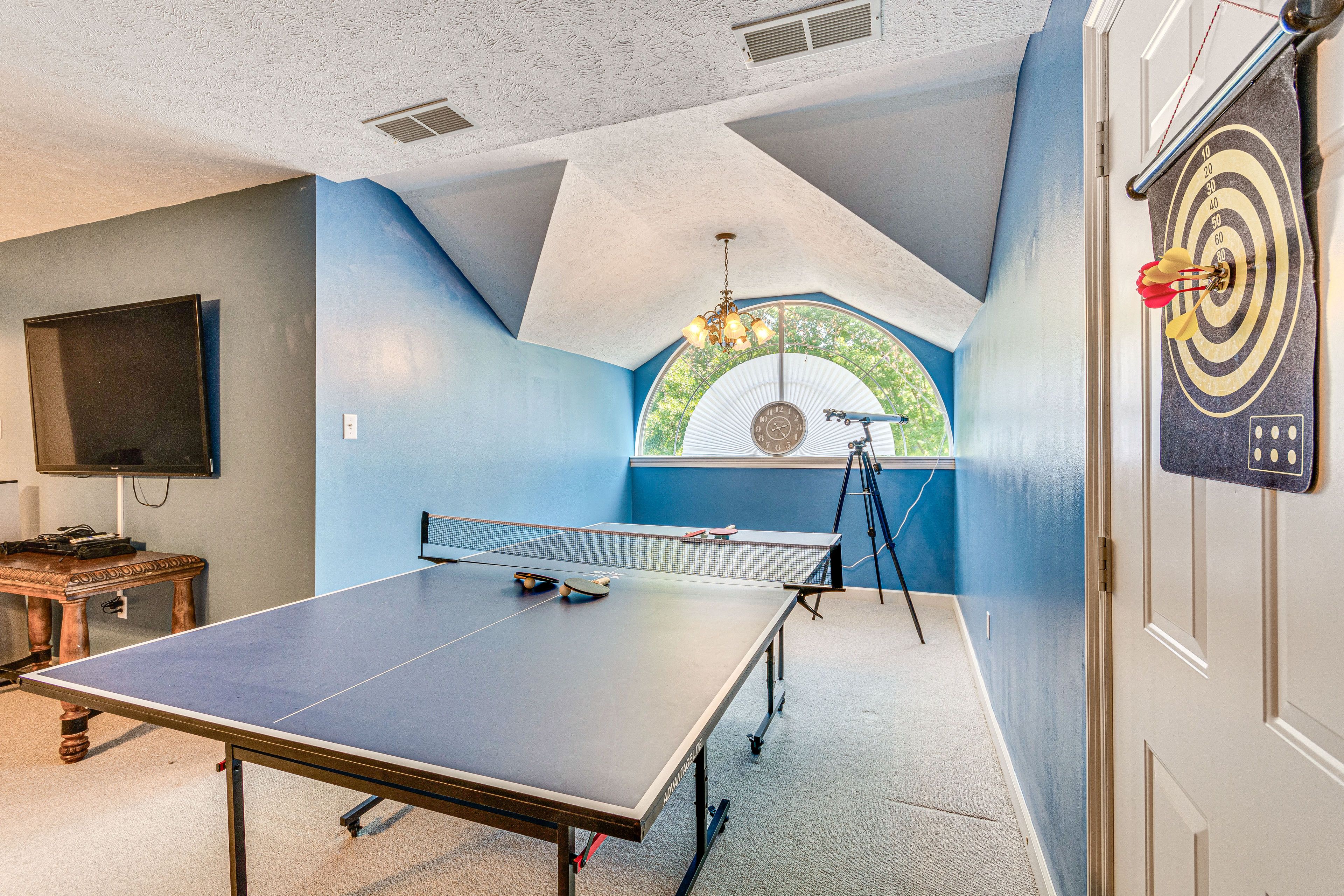 Game Room | Flat-Screen TV | Darts