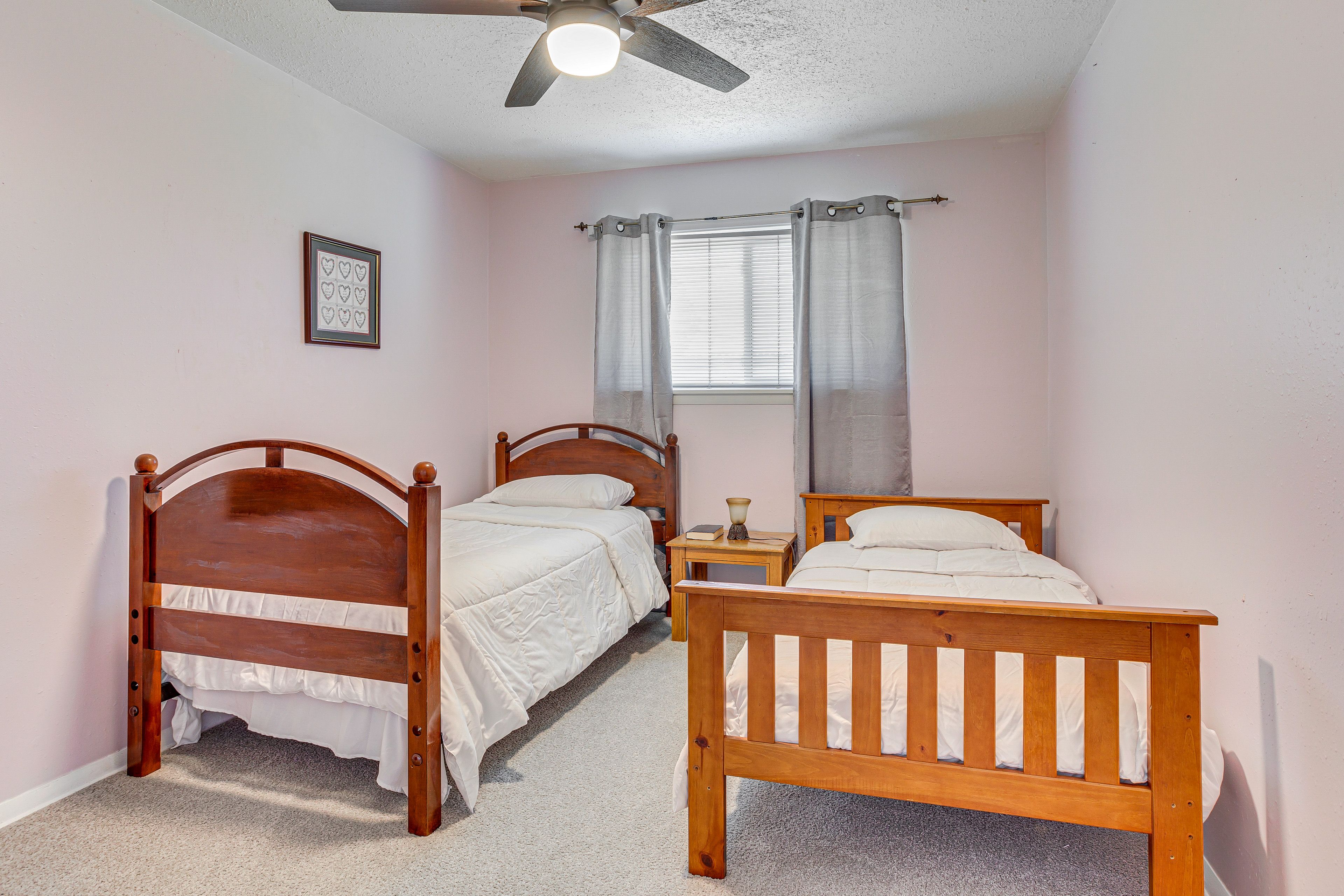 Bedroom 2 | 2 Twin Beds