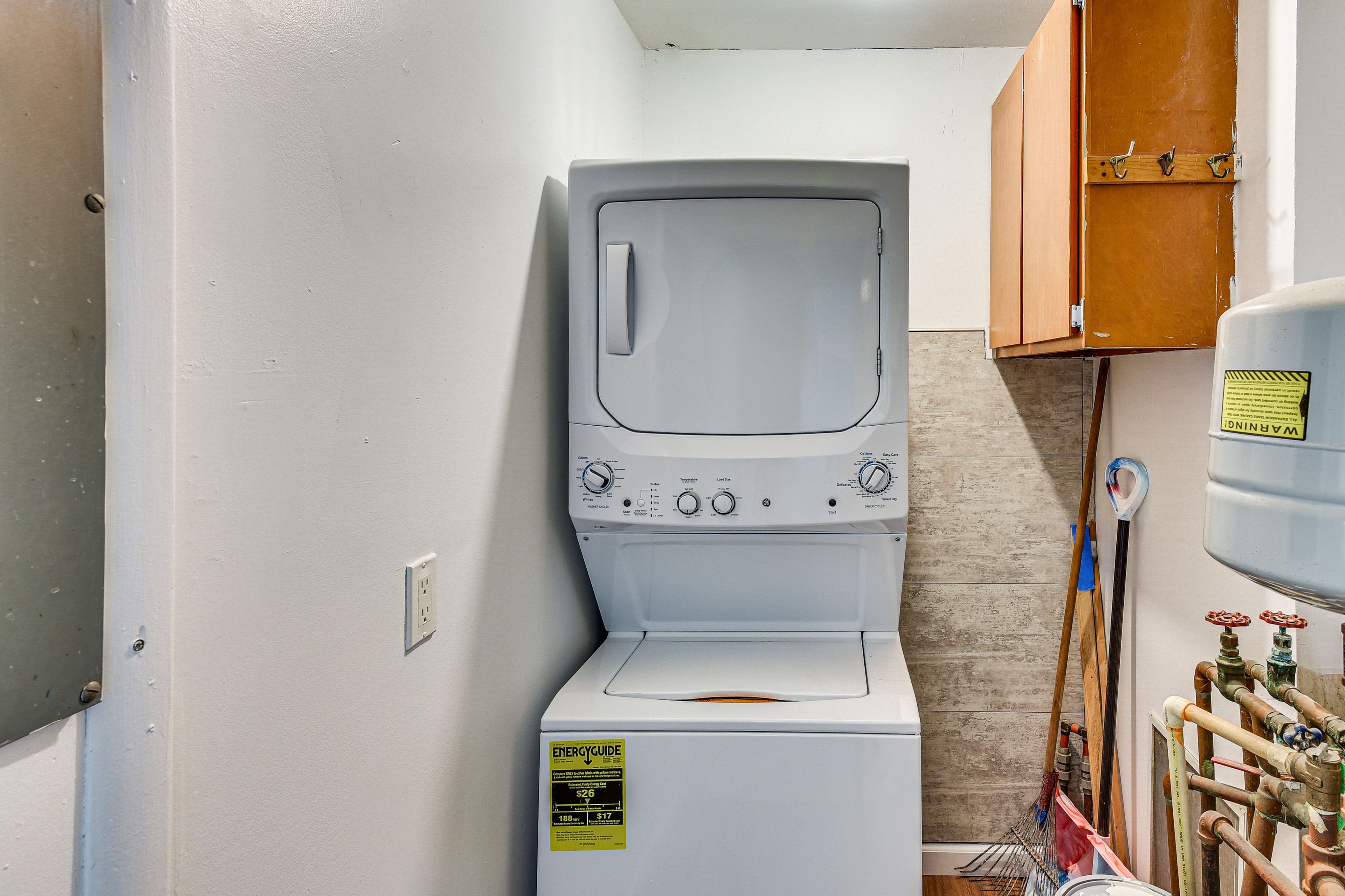 Laundry Room | Washer & Dryer