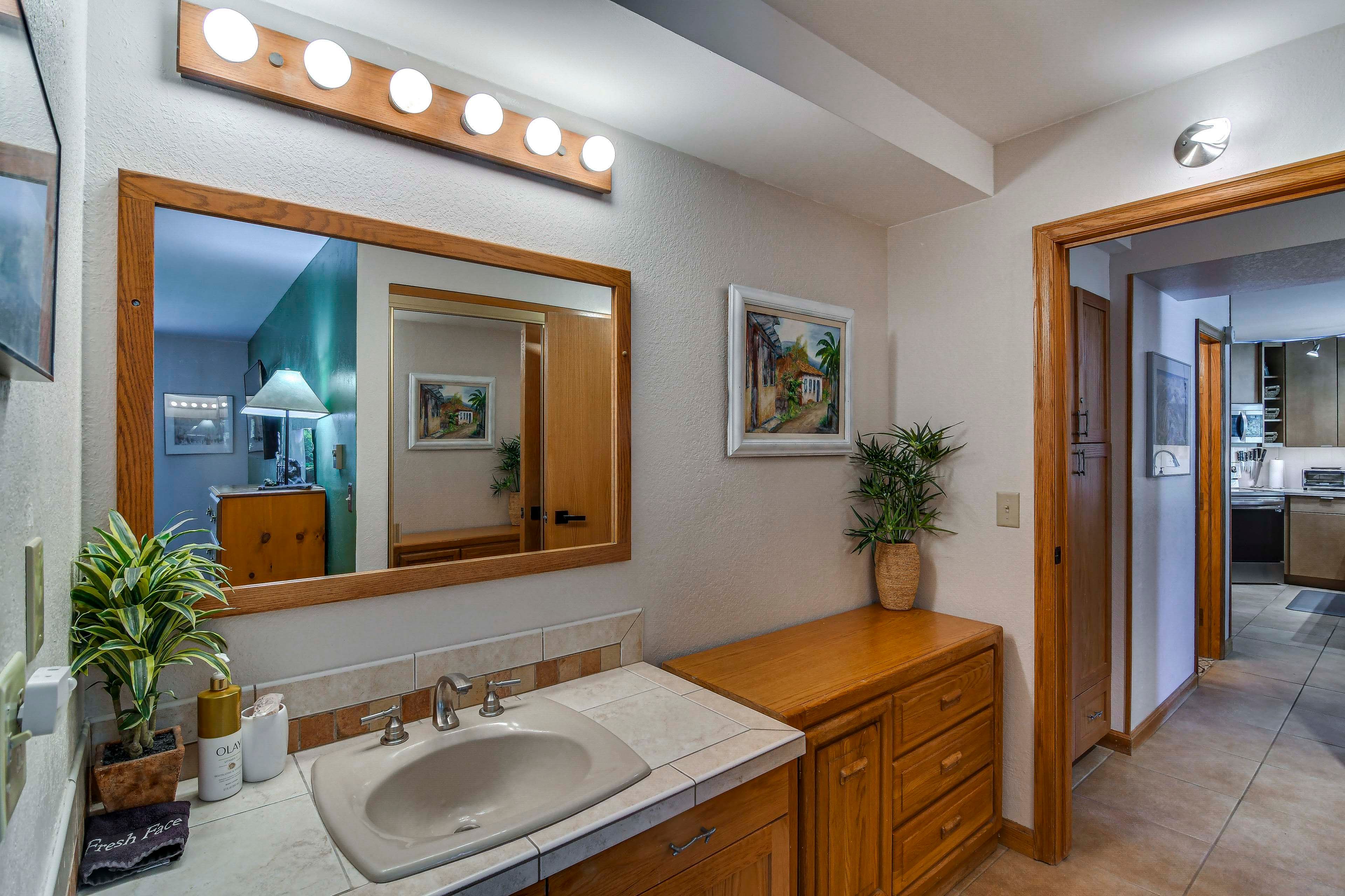 En-Suite Bathroom | Complimentary Toiletries