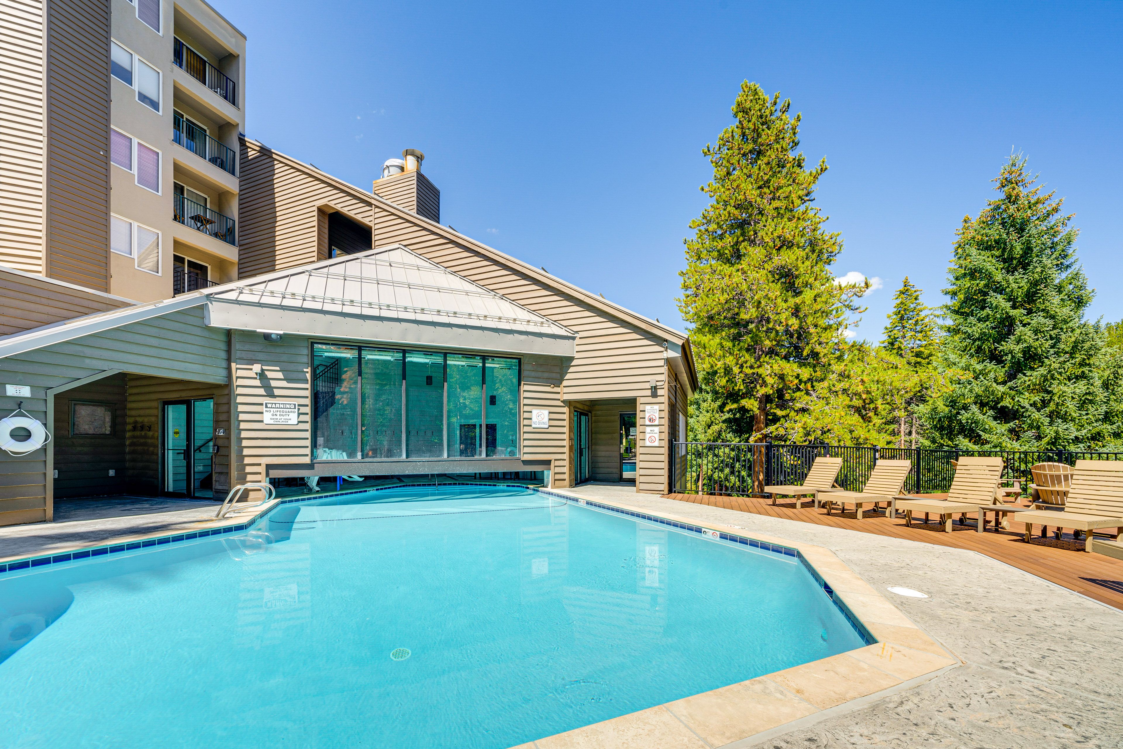 Iron Horse Resort | Community Amenities | Outdoor Pool