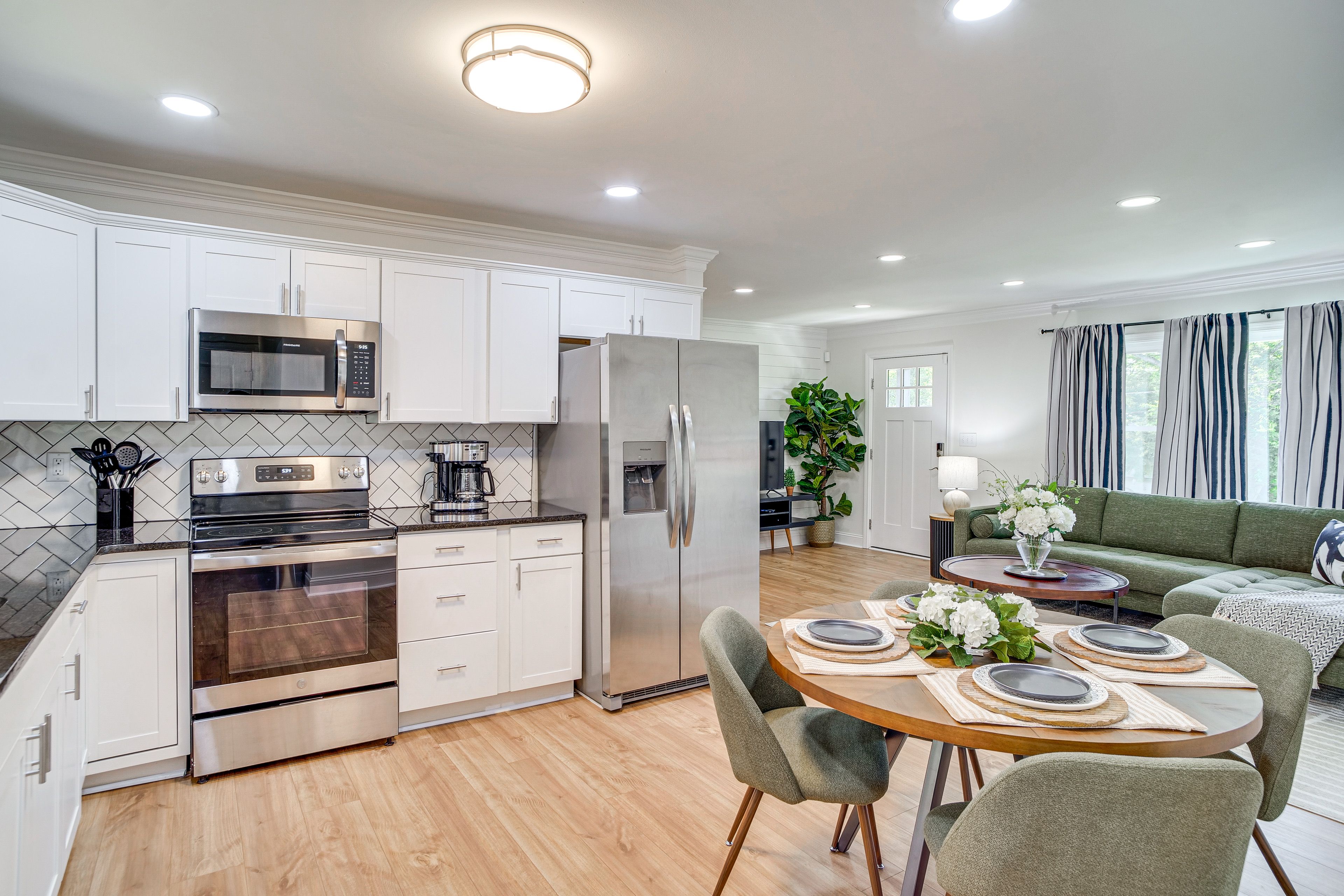 Kitchen | Cooking Basics | Dishwasher | Single-Story Home