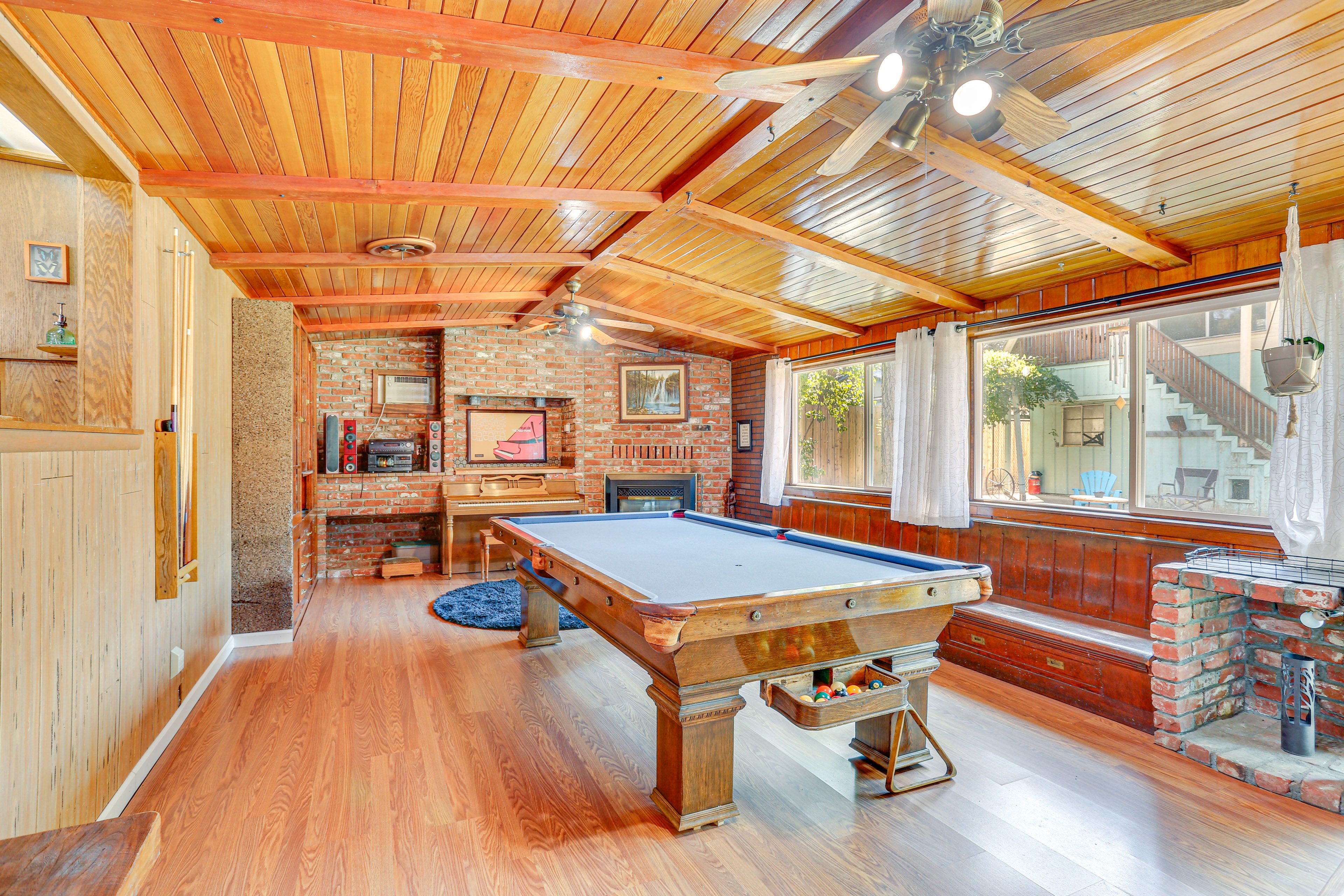 Game Room | Pool Table | Ceiling Fans